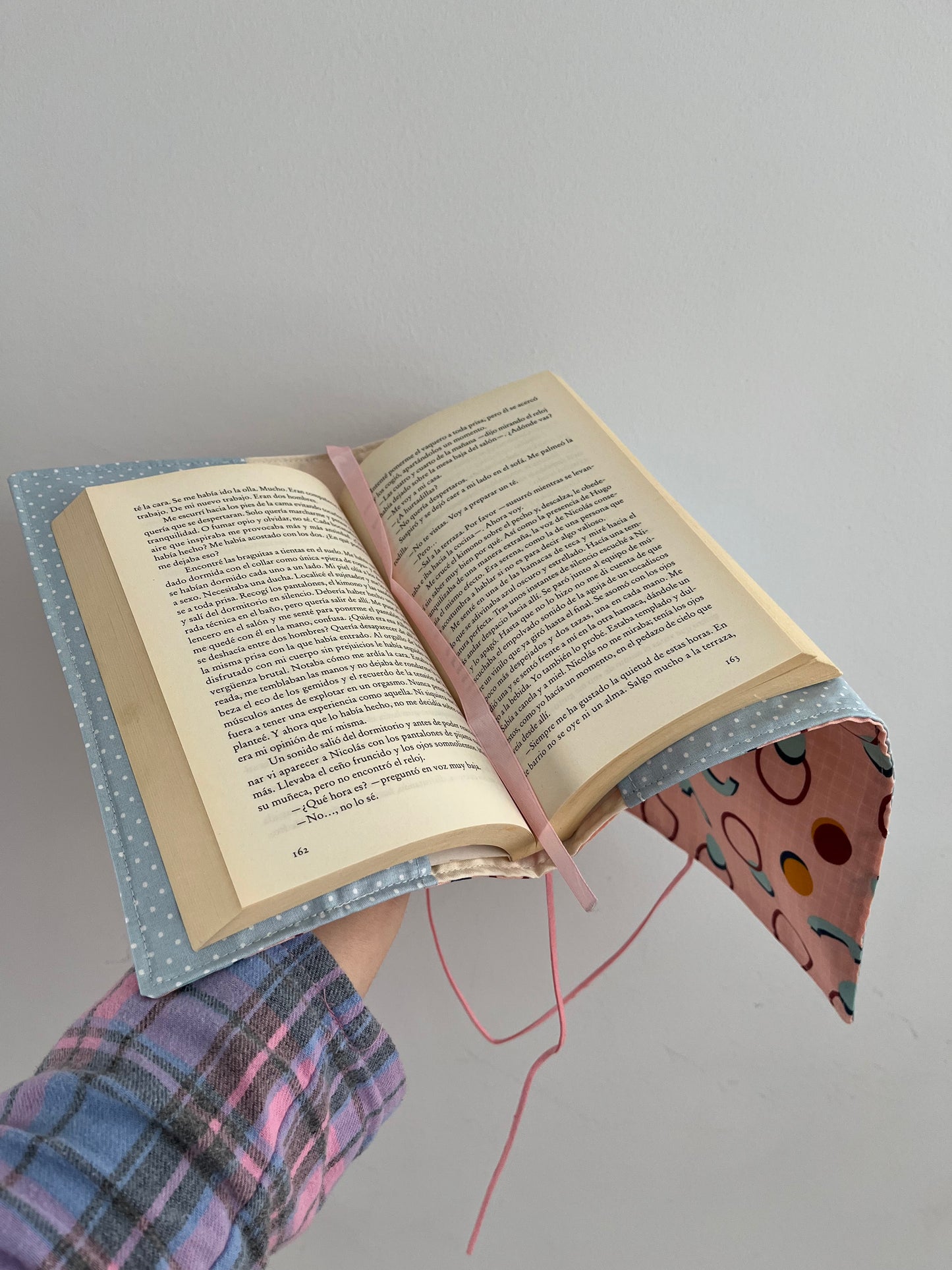 Funda para libros geométrica