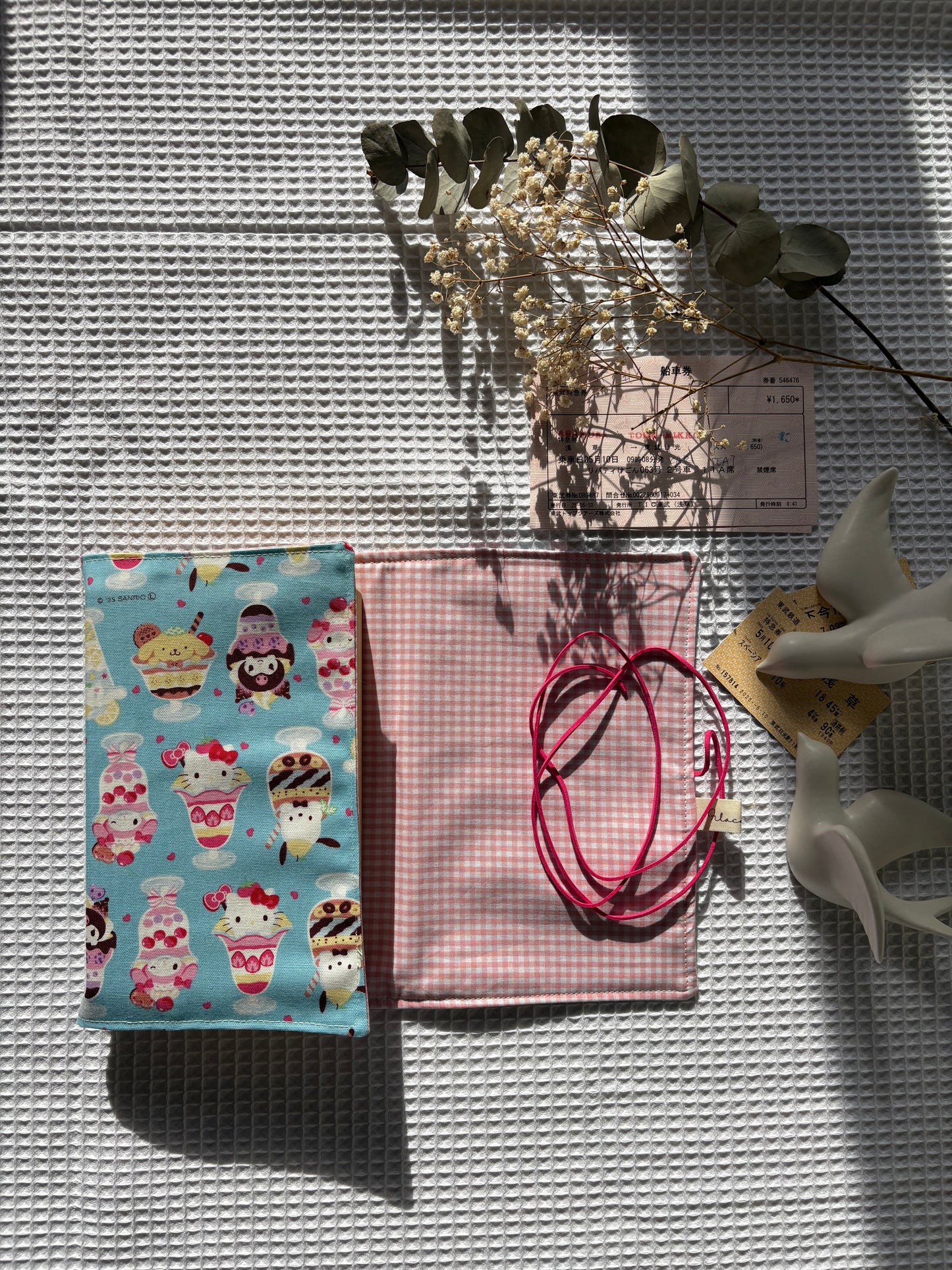 Funda para libros Sanrio helados azules