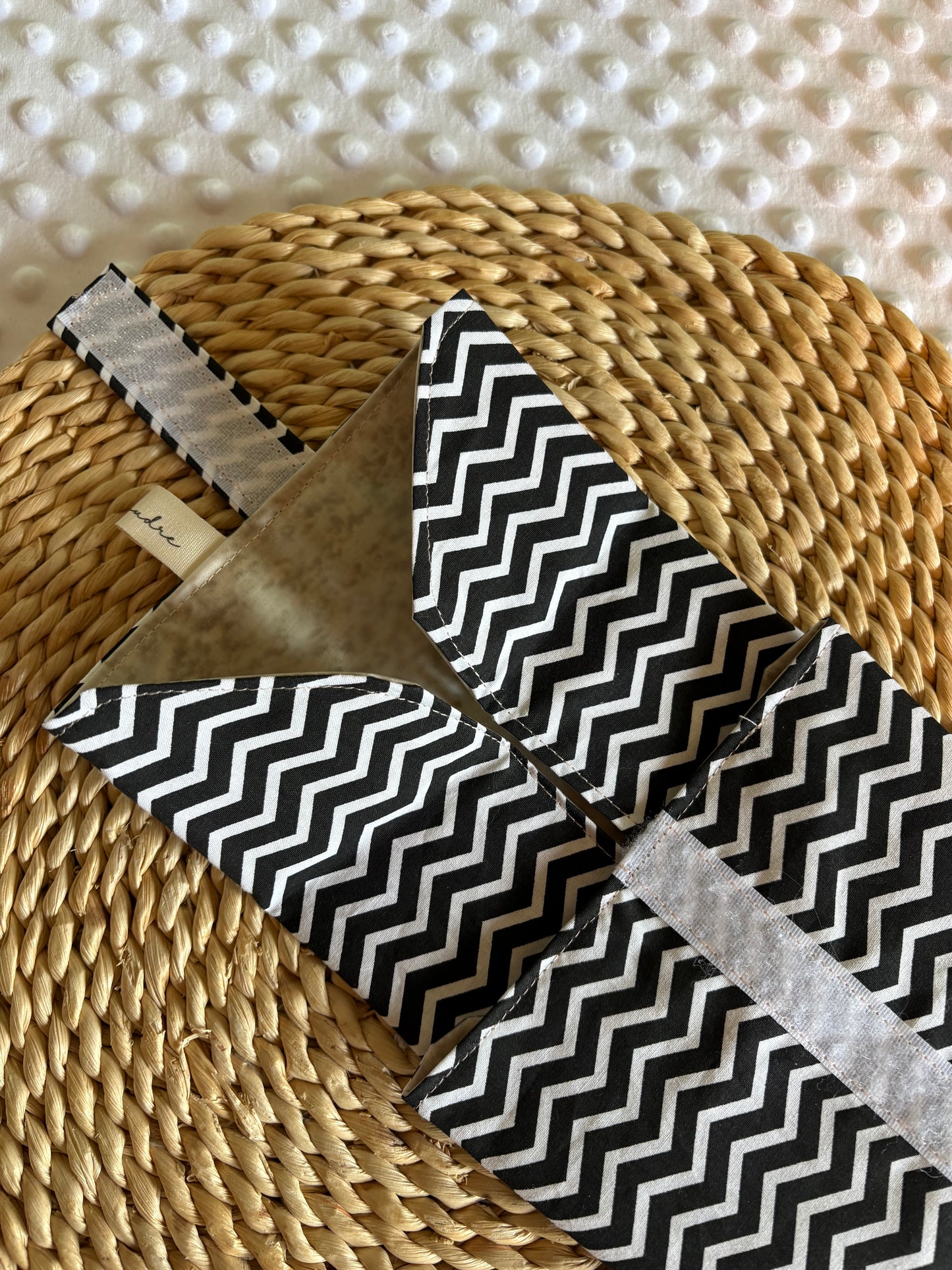 Funda bocadillo negro y blanco