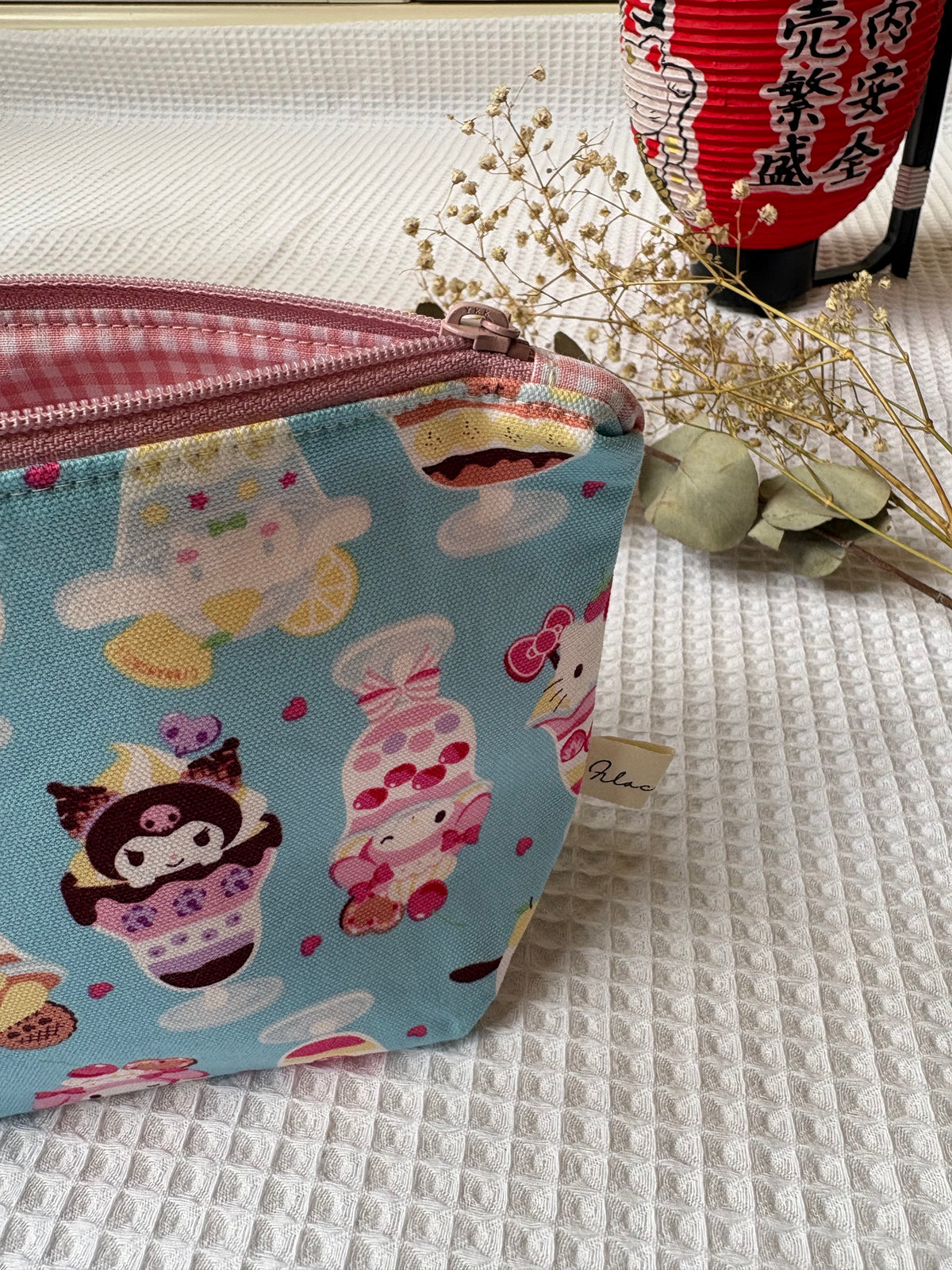 Neceser Sanrio helados azules