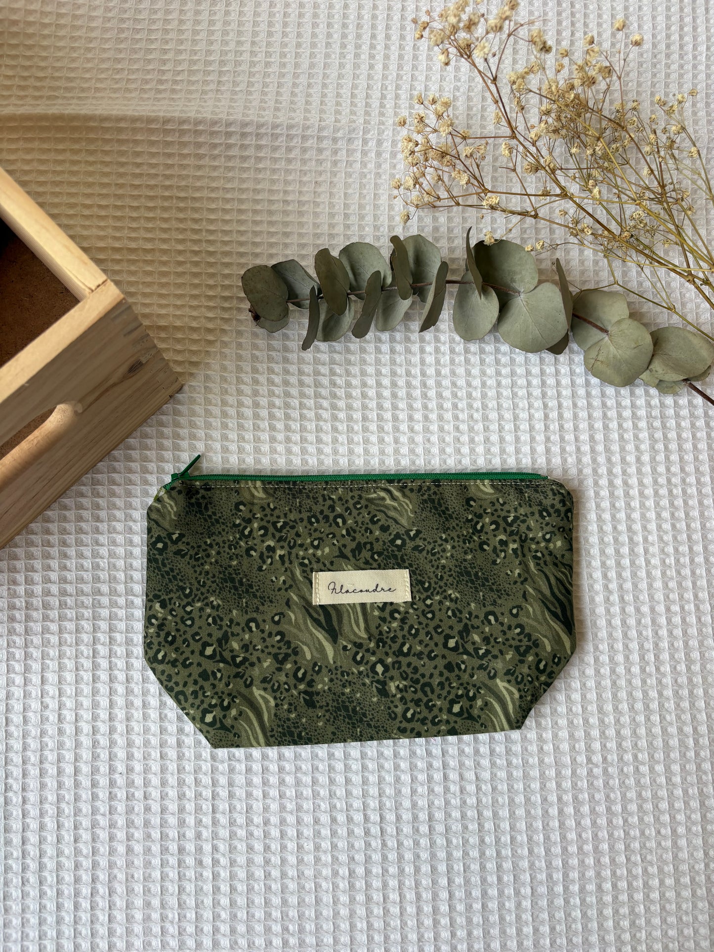 Neceser animal print verde – Hecha a mano en Barcelona