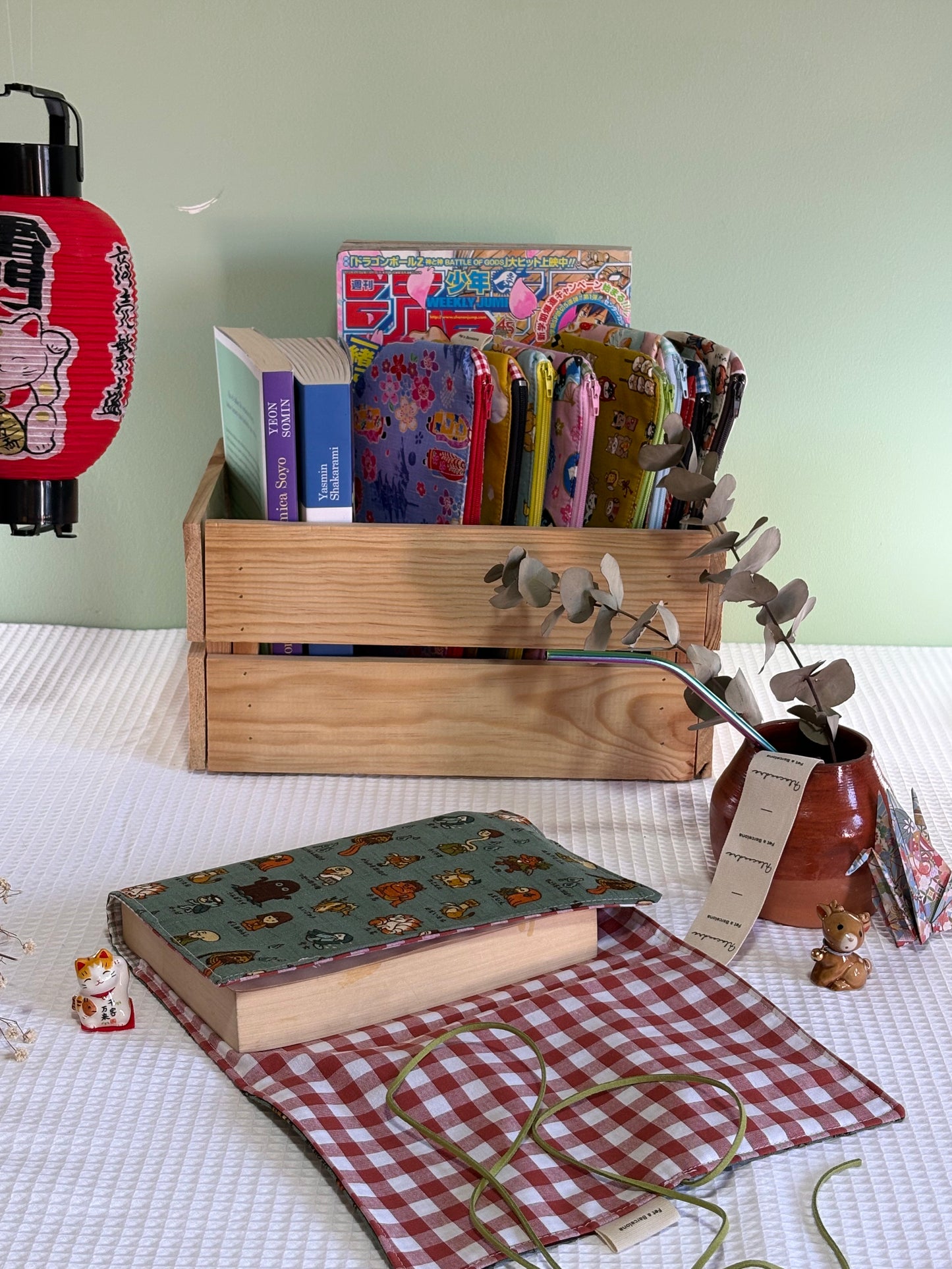 Funda de libro Yokai Guide con Tela Japonesa – Hecha a mano en Barcelona