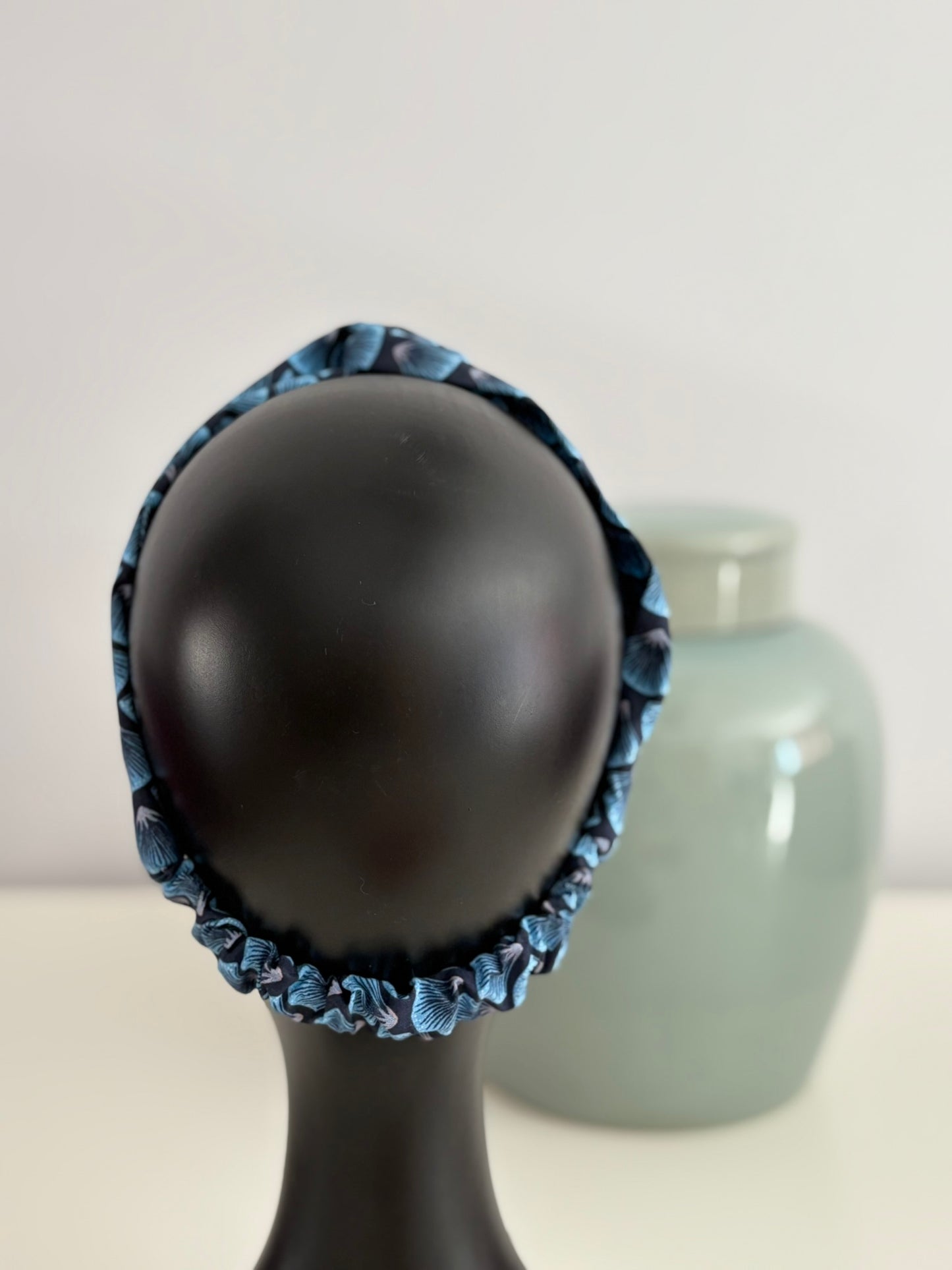Diadema azul