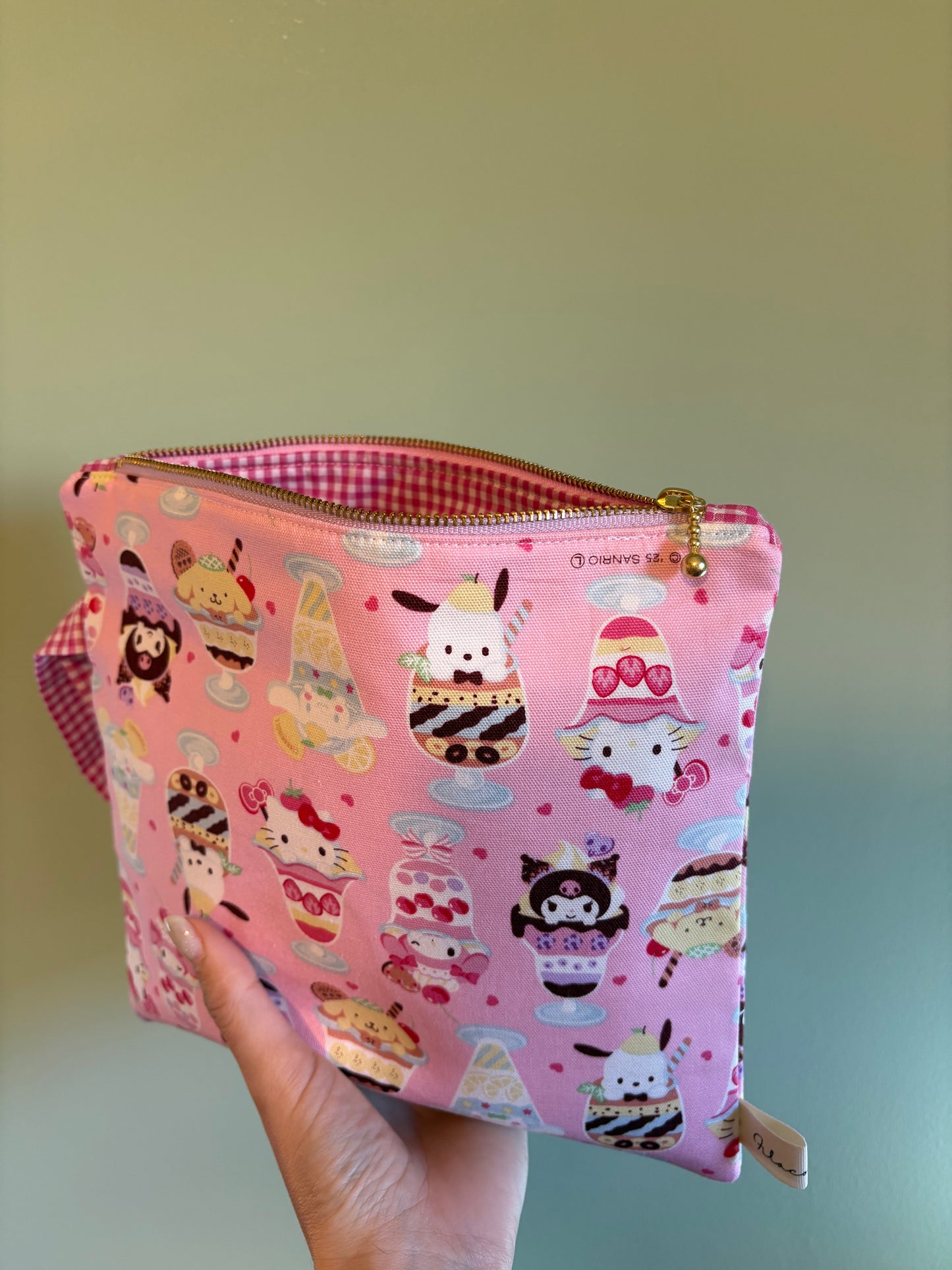 Neceser/bolso Kuromi and co rosa