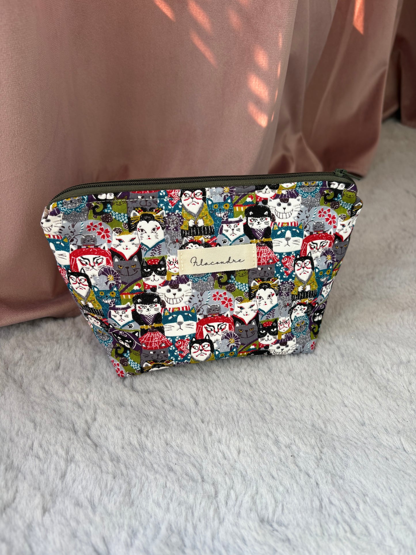 Neceser gatos Japoneses