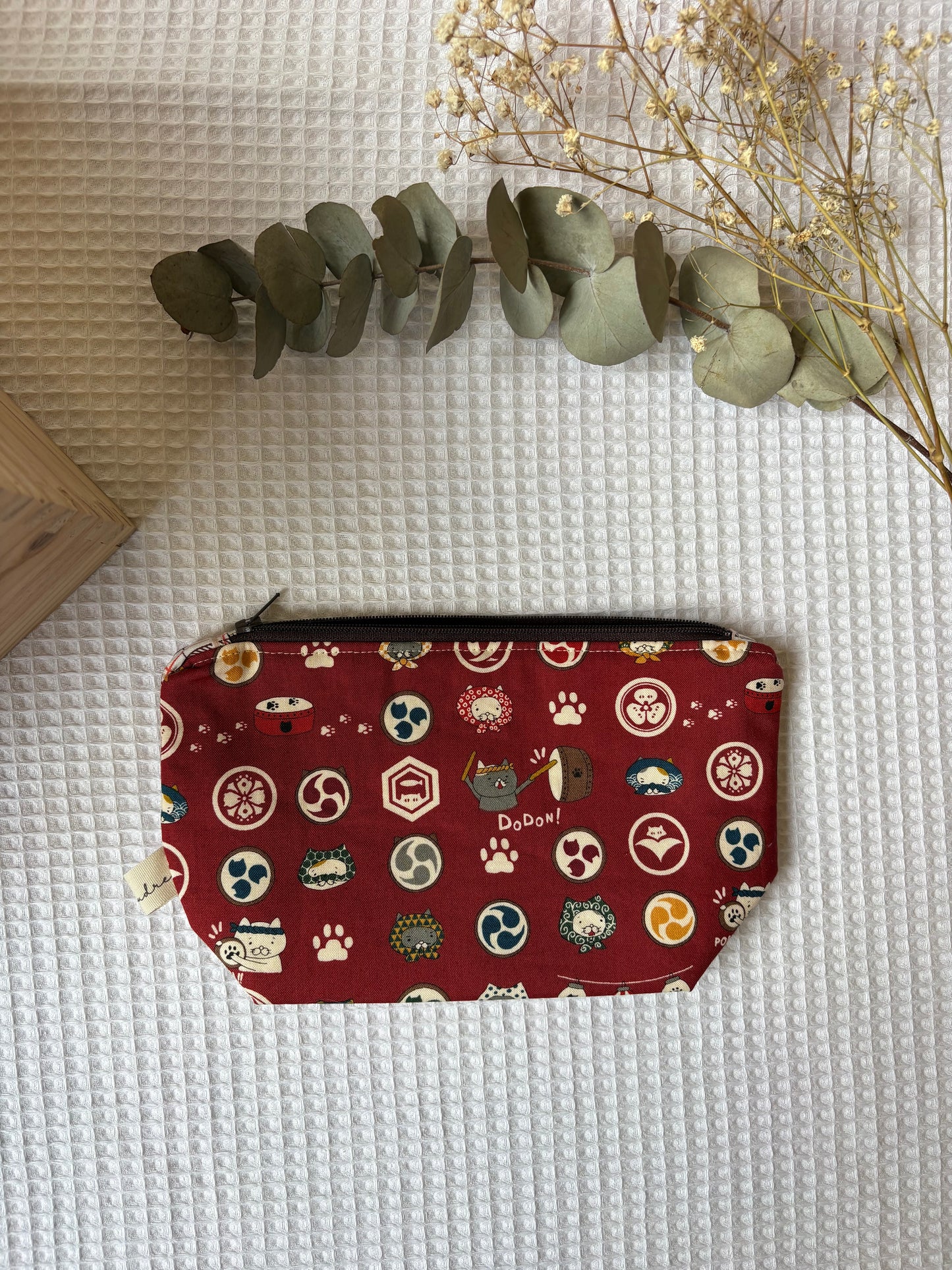 Neceser Festival Cat red y sus 5 algodones