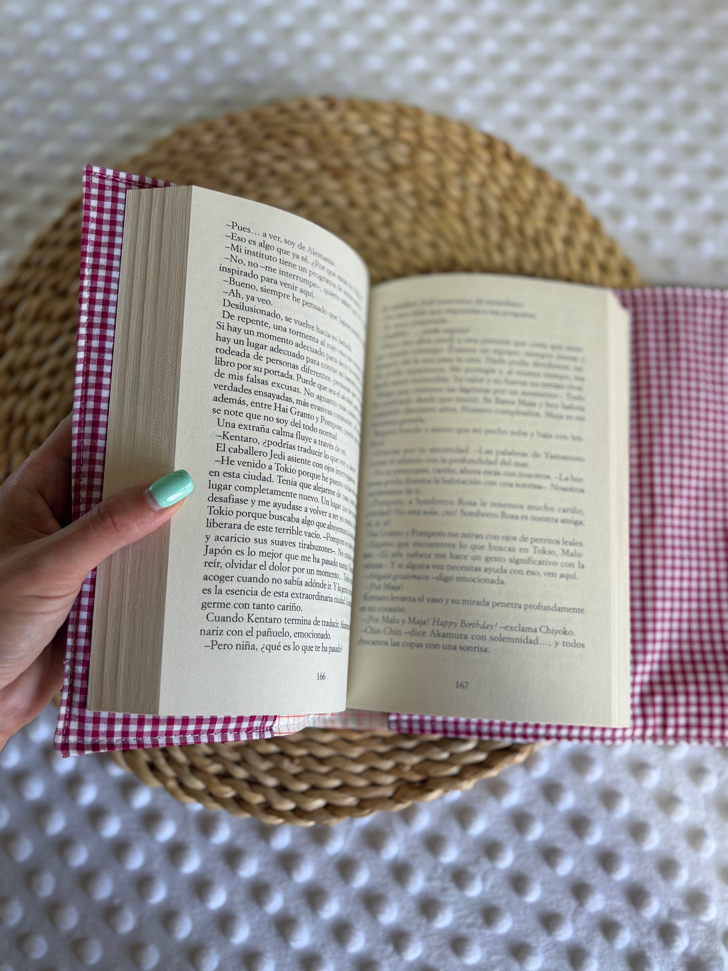 Funda para libros ardillas  - Hecho a mano en Barcelona