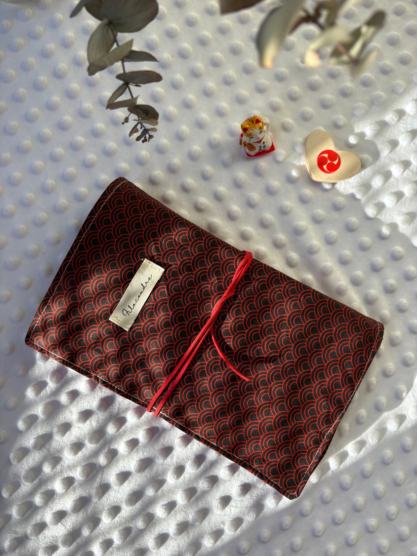 Funda para libros negro y rojo