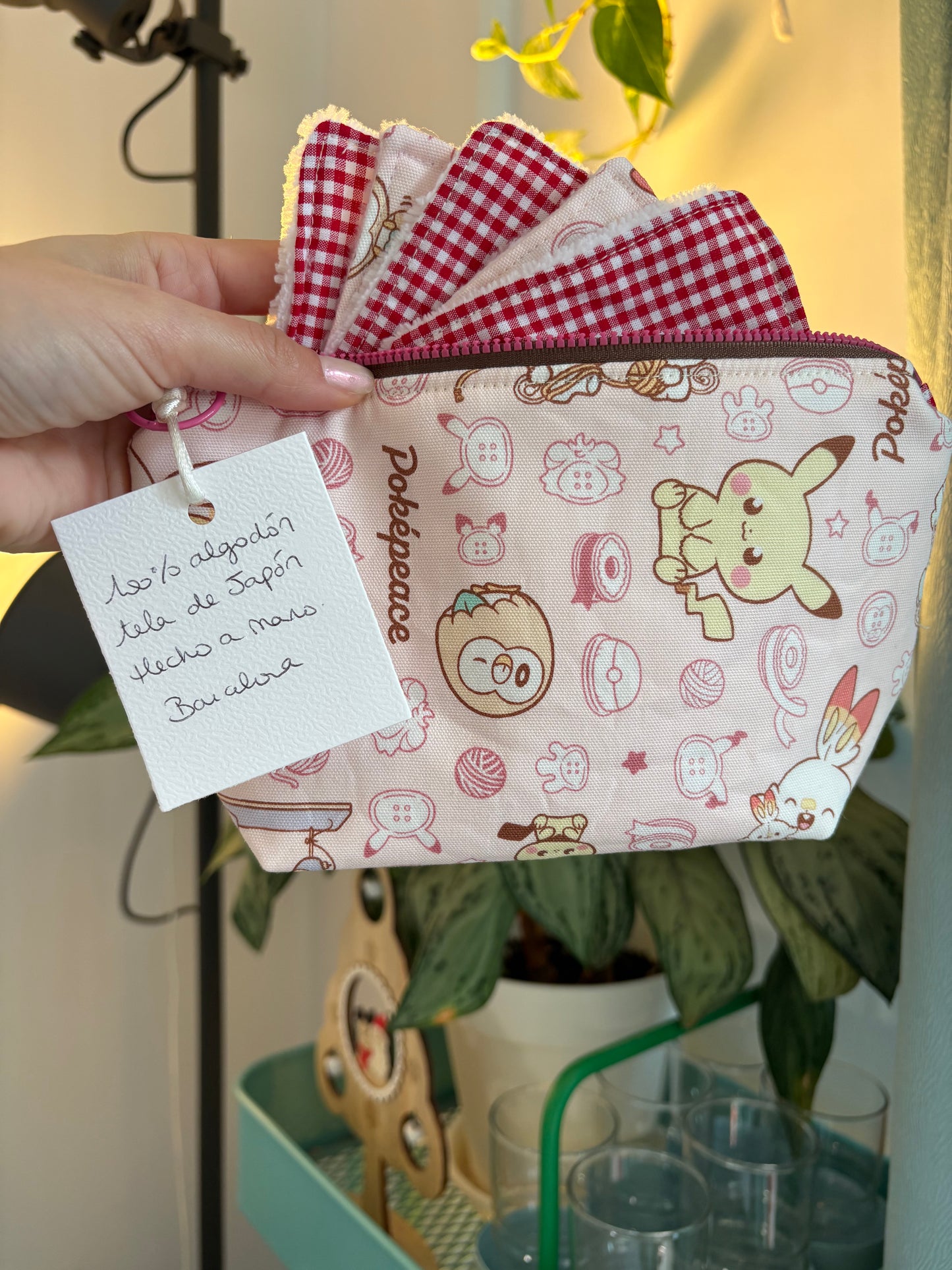 Neceser Pokemon con sus 5 algodones reutilizables