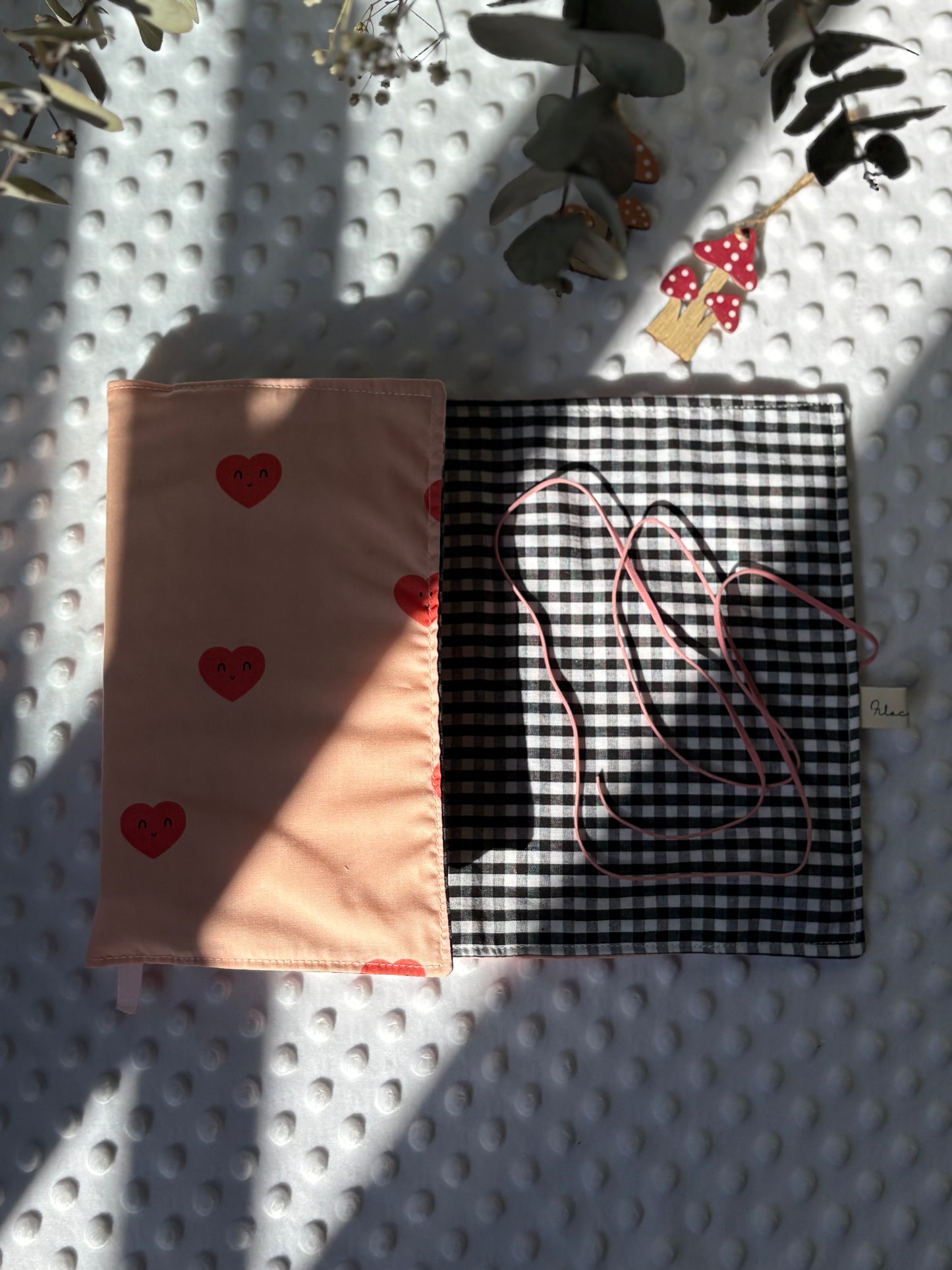 Funda para libros corazones