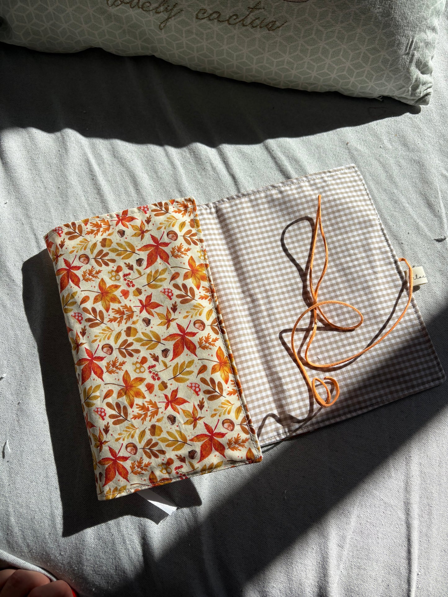 Funda de libro hojas de otoño