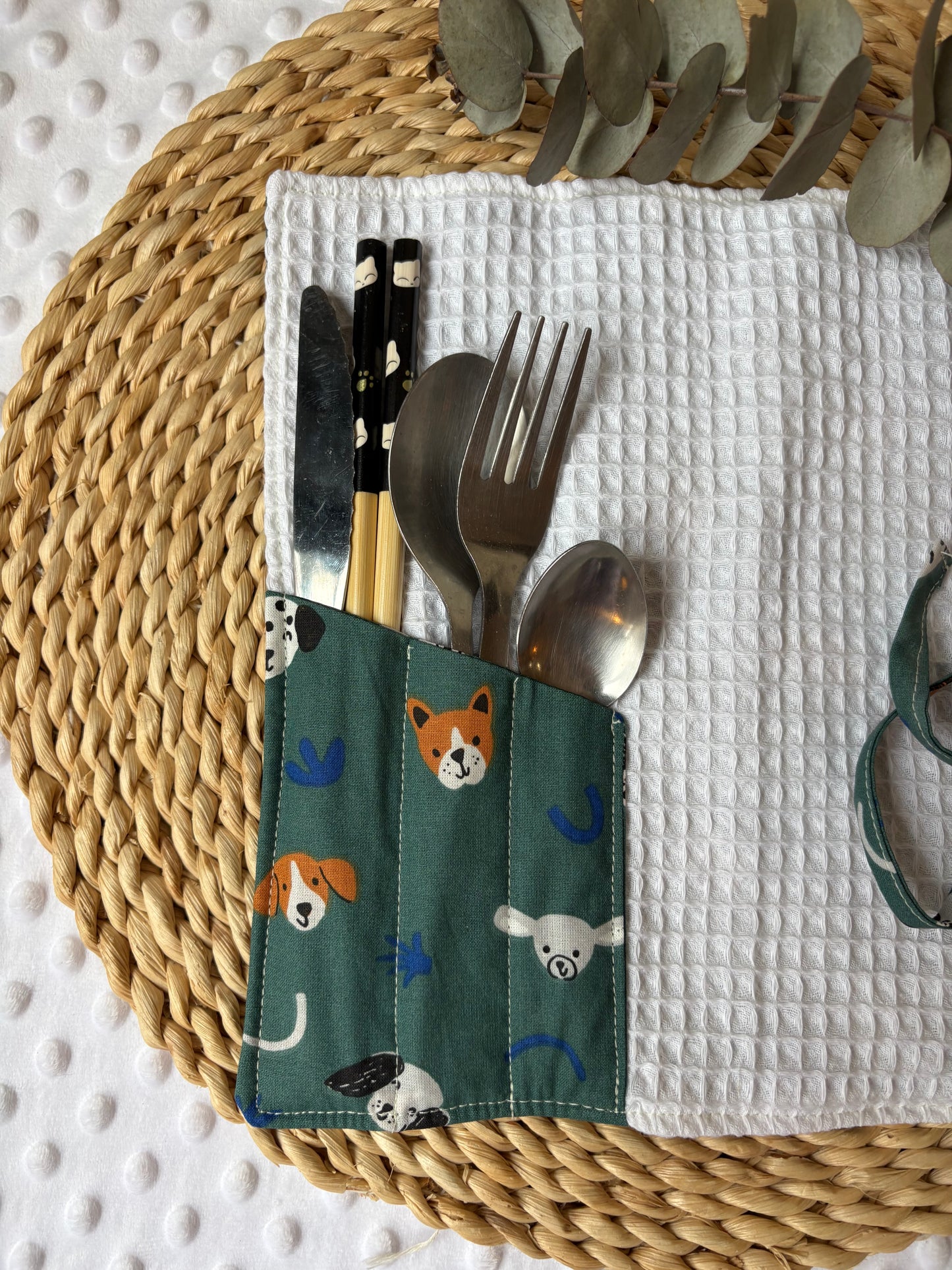 Set de cubiertos perritos