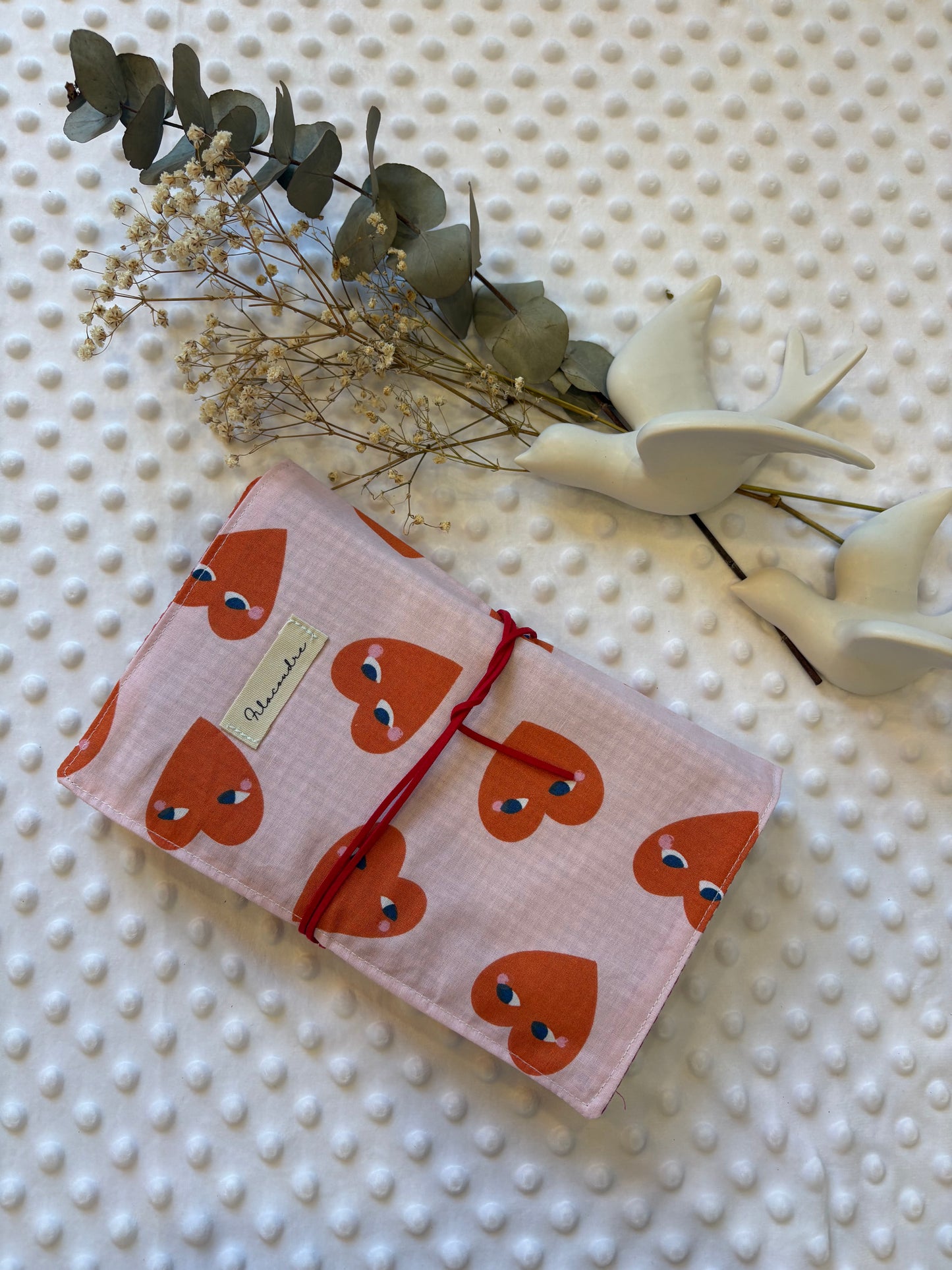Funda para libros estampado corazones
