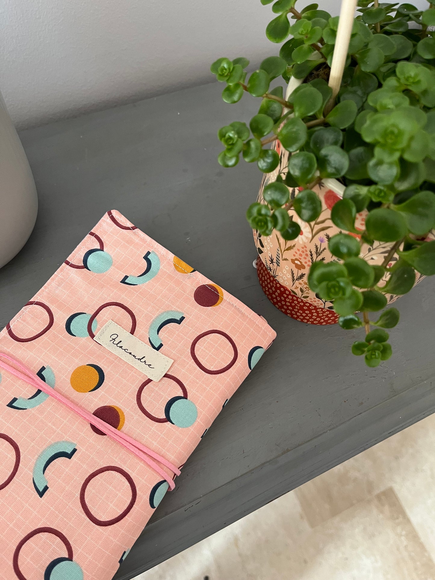 Funda para libros geométrica