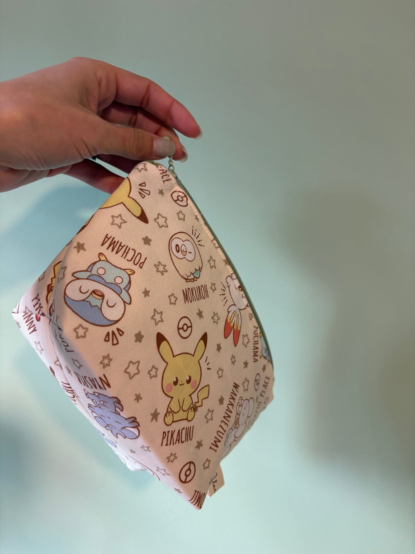 Neceser Pokemon amarillo