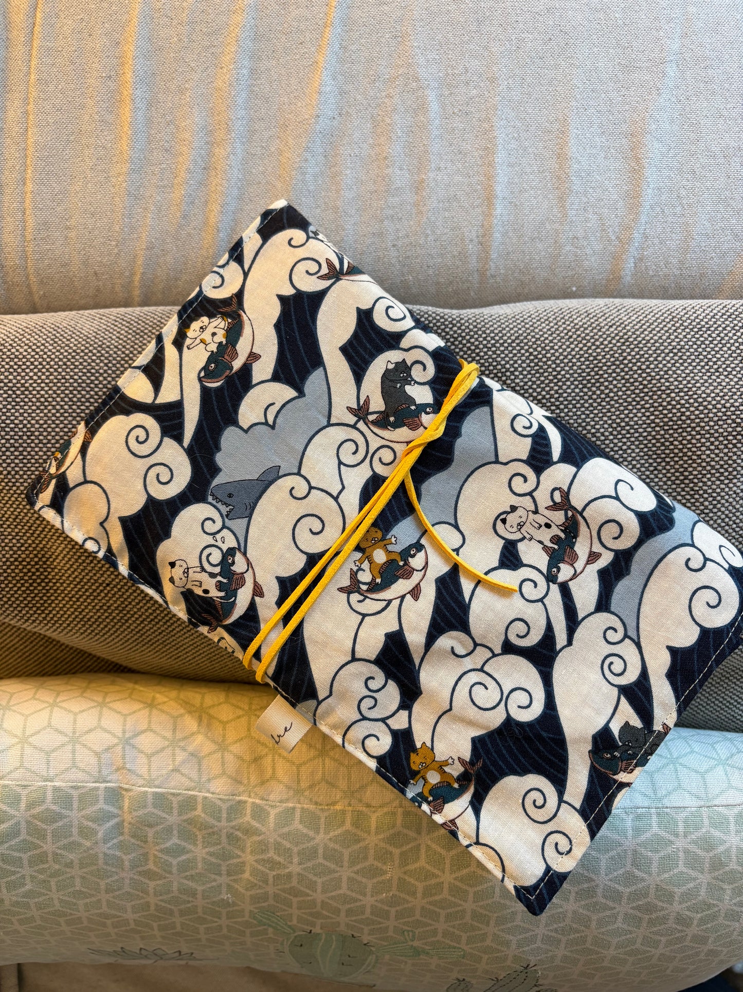 Funda para libros Cat surfing navy