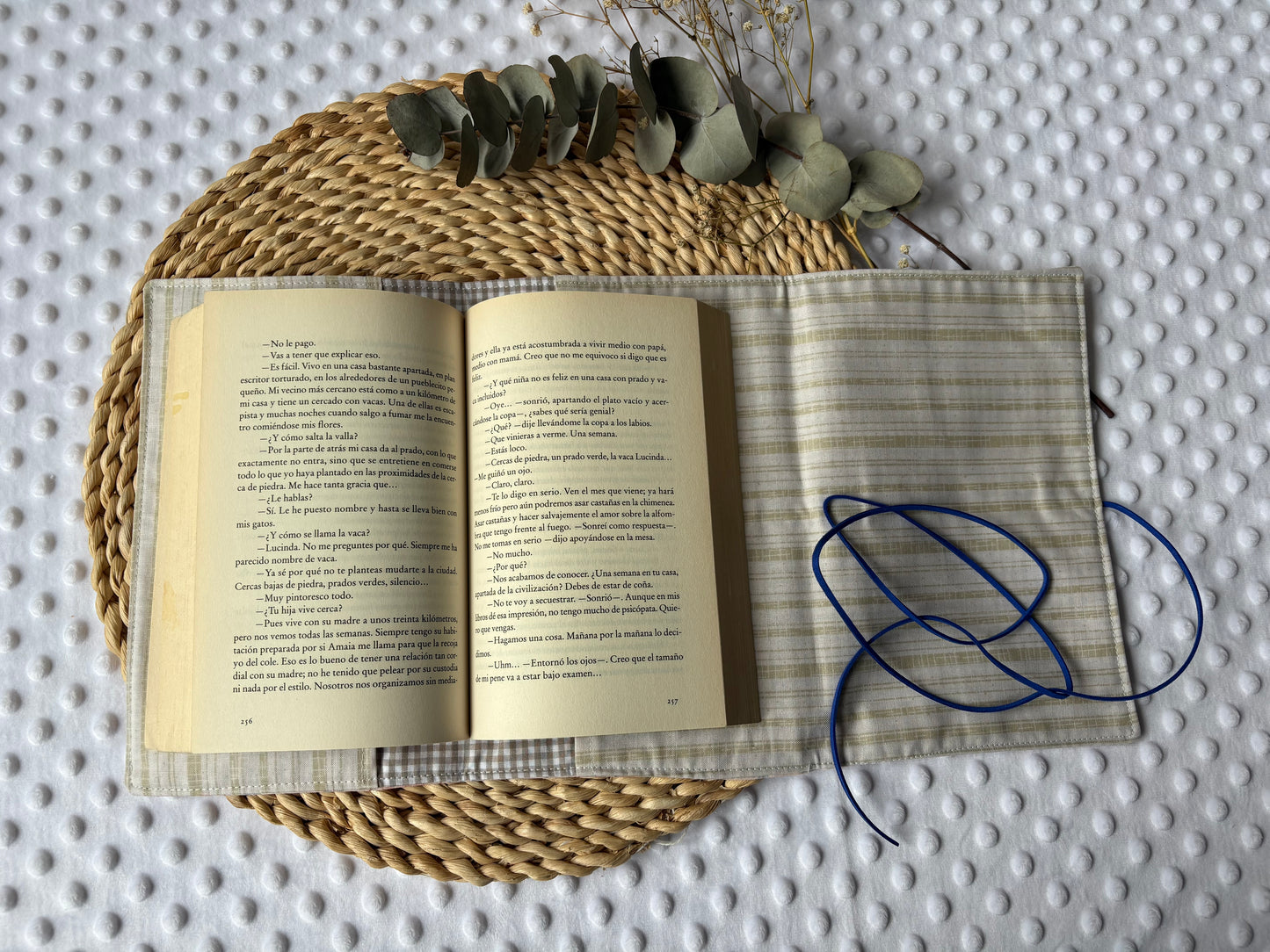 Funda para libros claveles