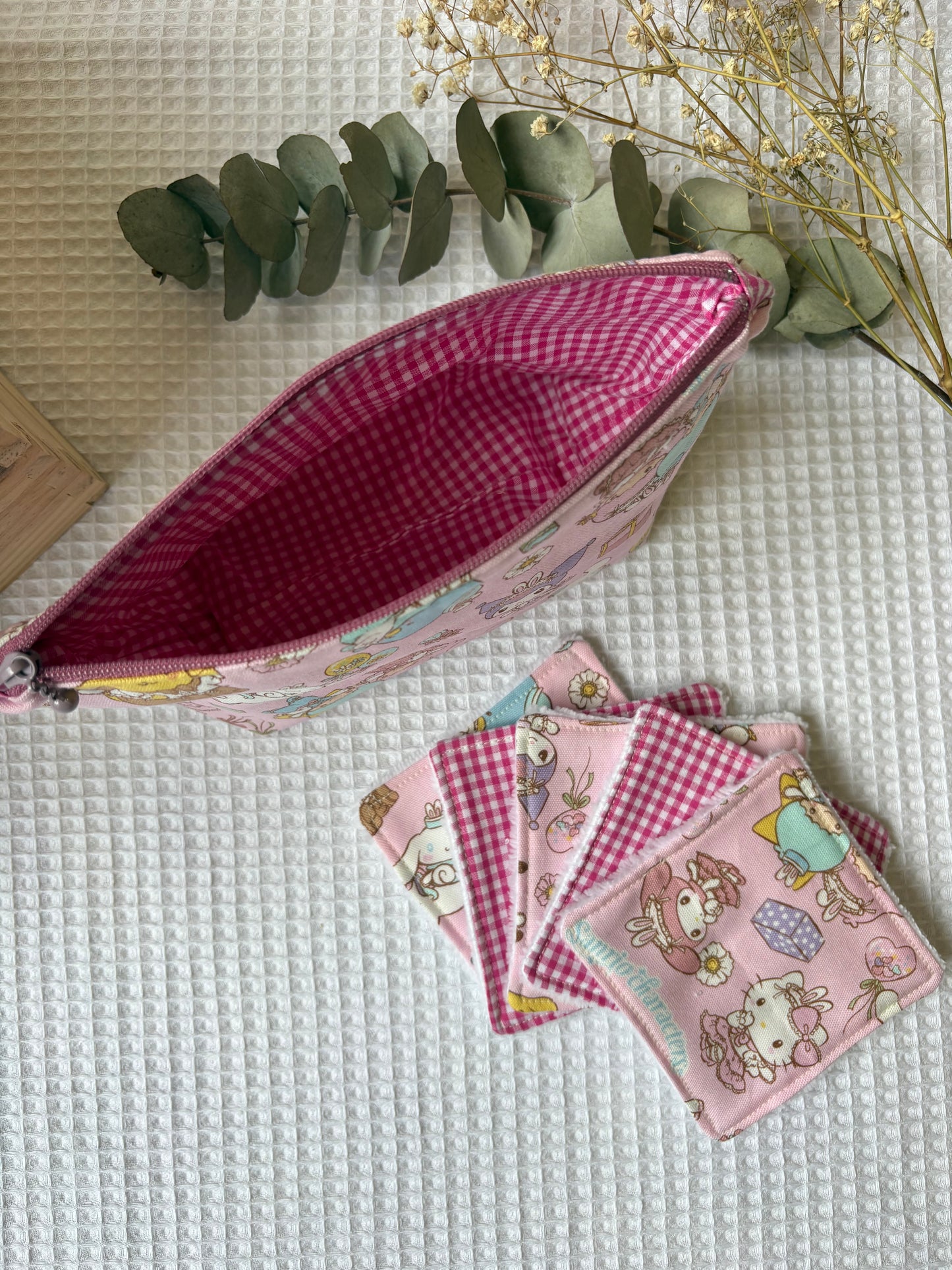 Neceser Hello Kitty and friends y sus 5 algodones