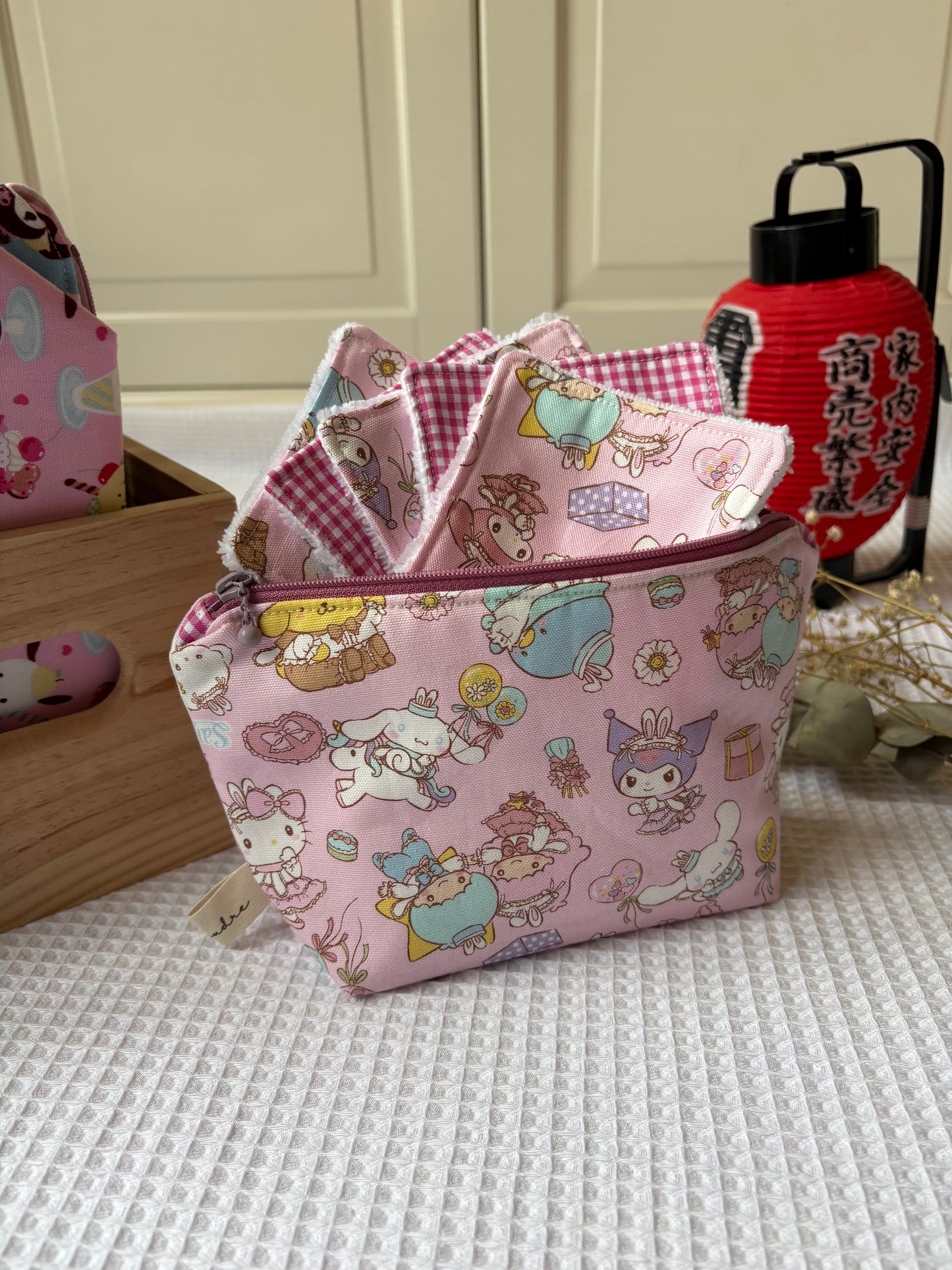 Neceser Hello Kitty and friends y sus 5 algodones