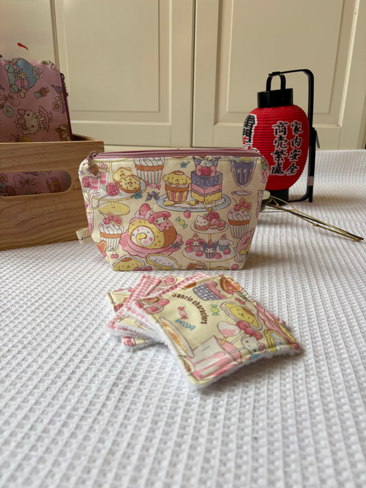 Neceser Sanrio Characters y sus 5 algodones
