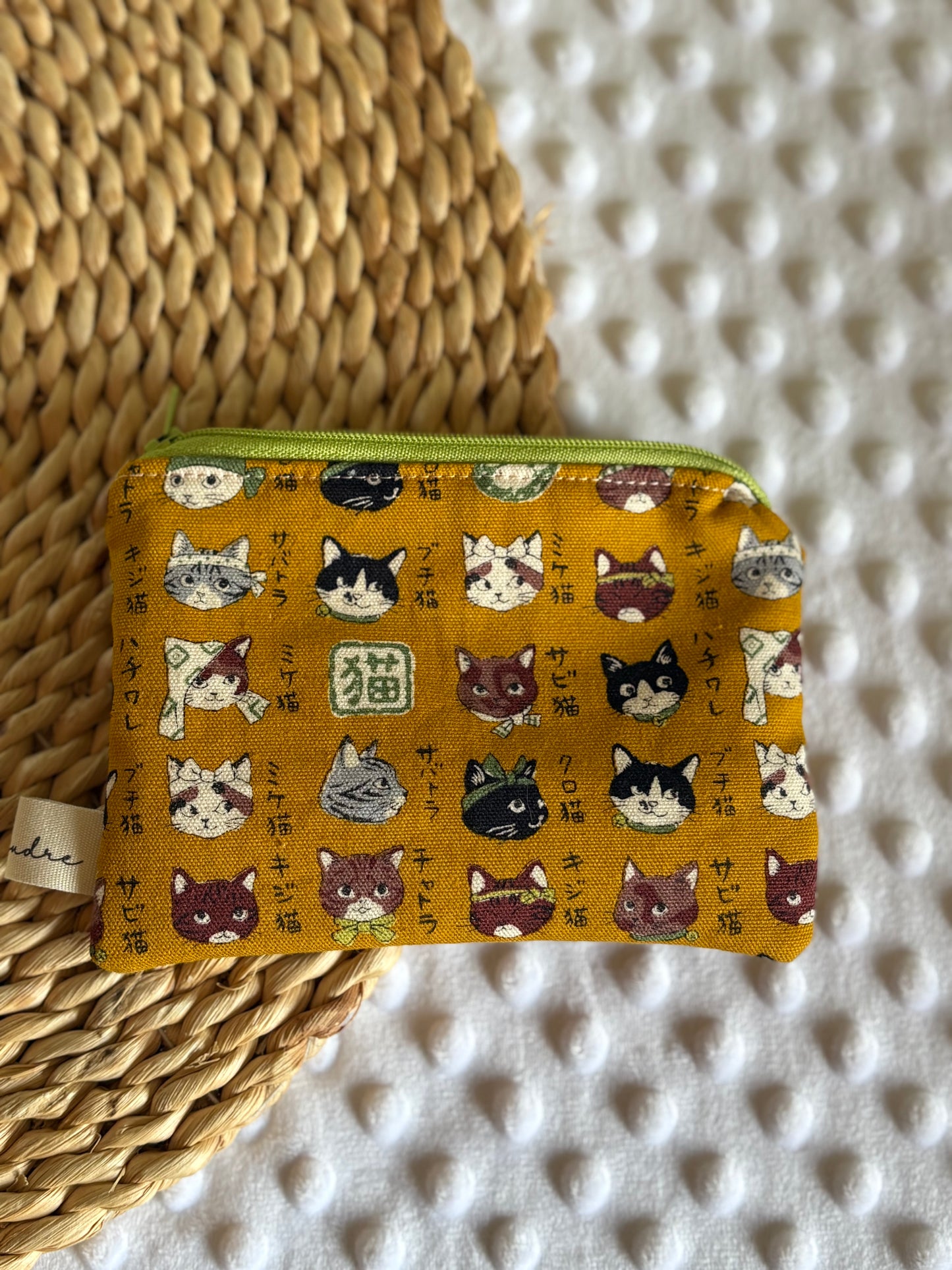 Monederos gatos de Japón