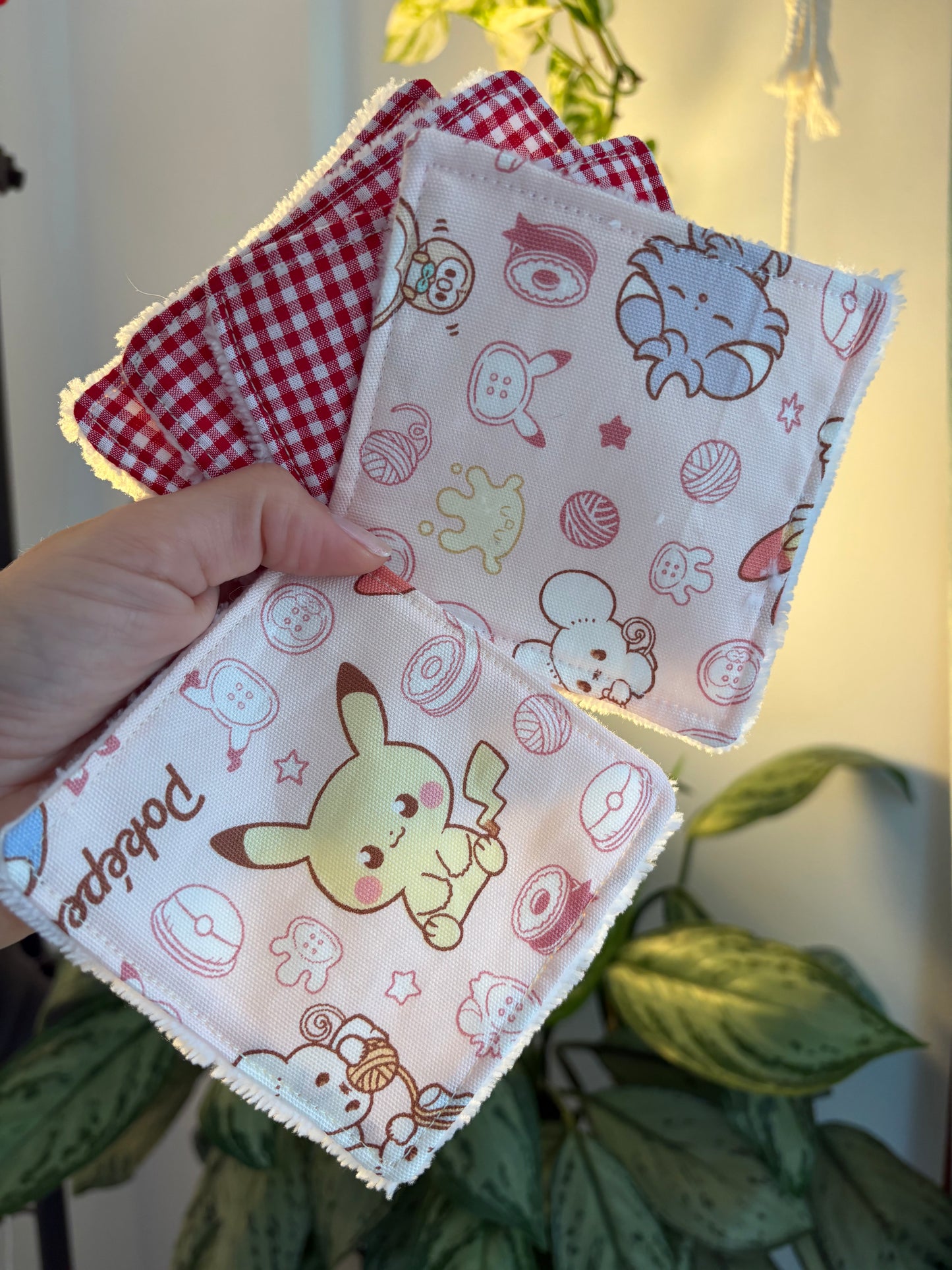 Neceser Pokemon con sus 5 algodones reutilizables