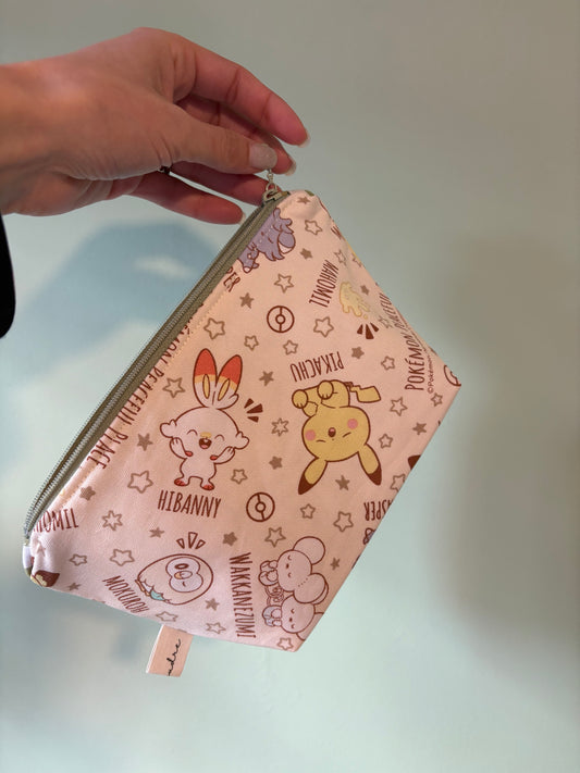 Neceser Pokemon amarillo