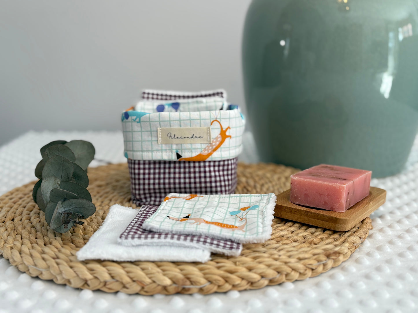 Cesta perritos salchichas