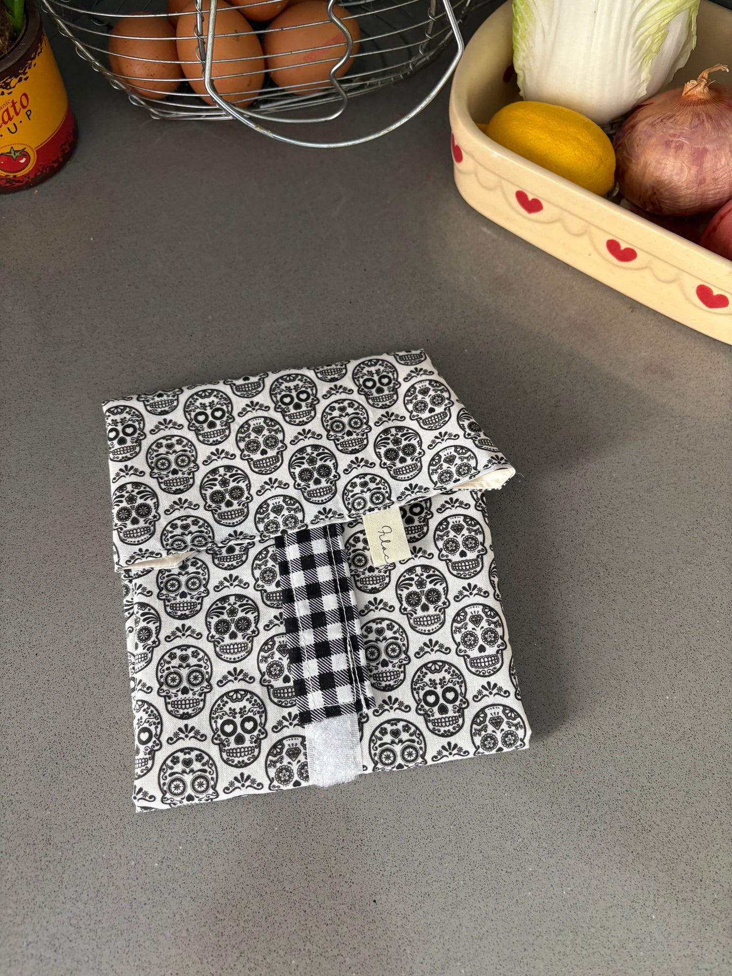 Funda bocadillo calaveras