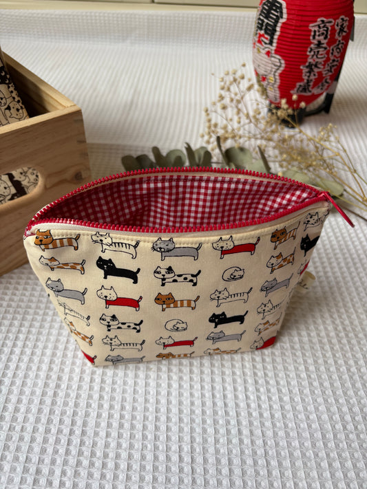 Neceser Gatos blancos y sus 5 algodones