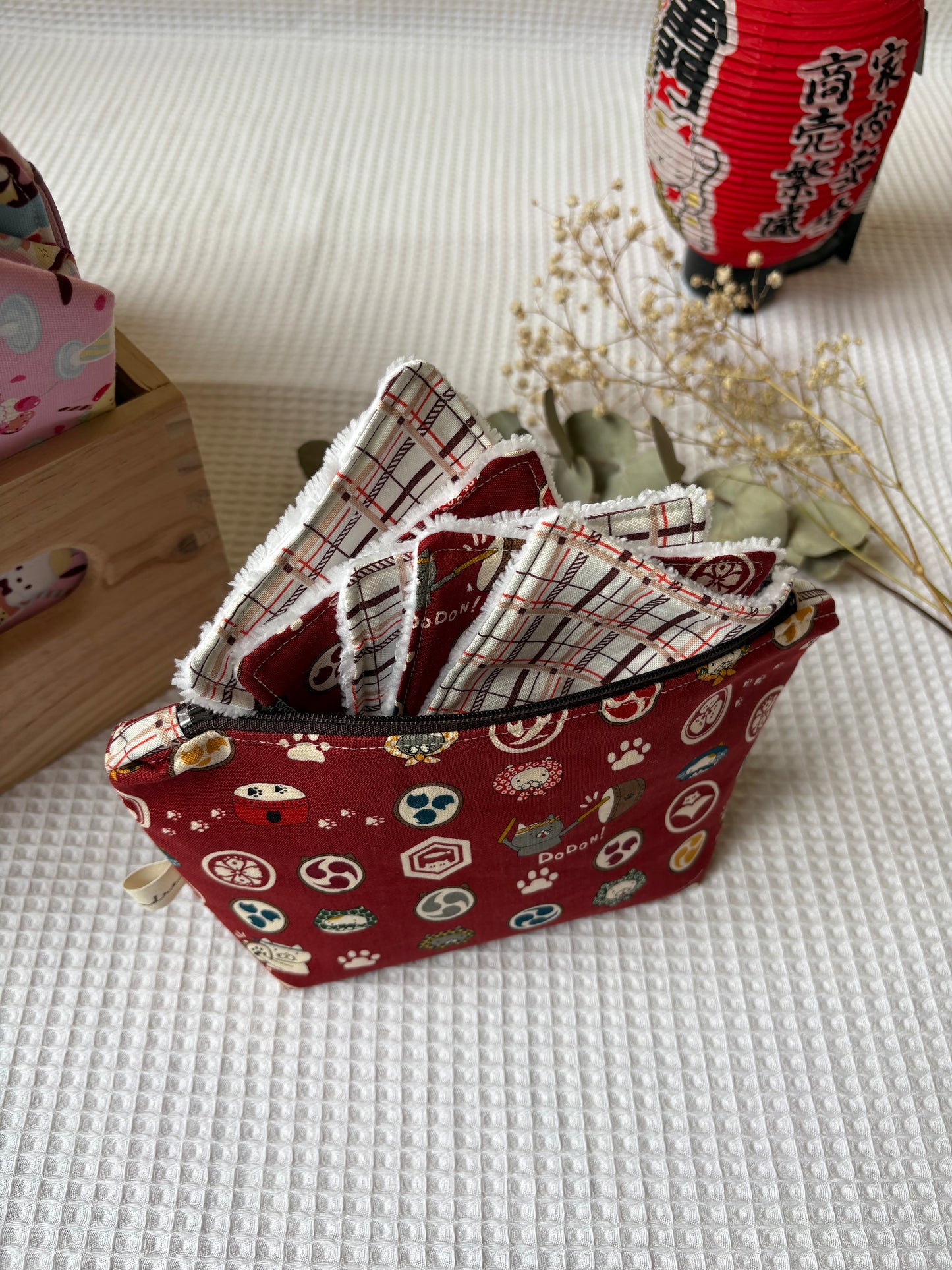 Neceser Festival Cat red y sus 5 algodones