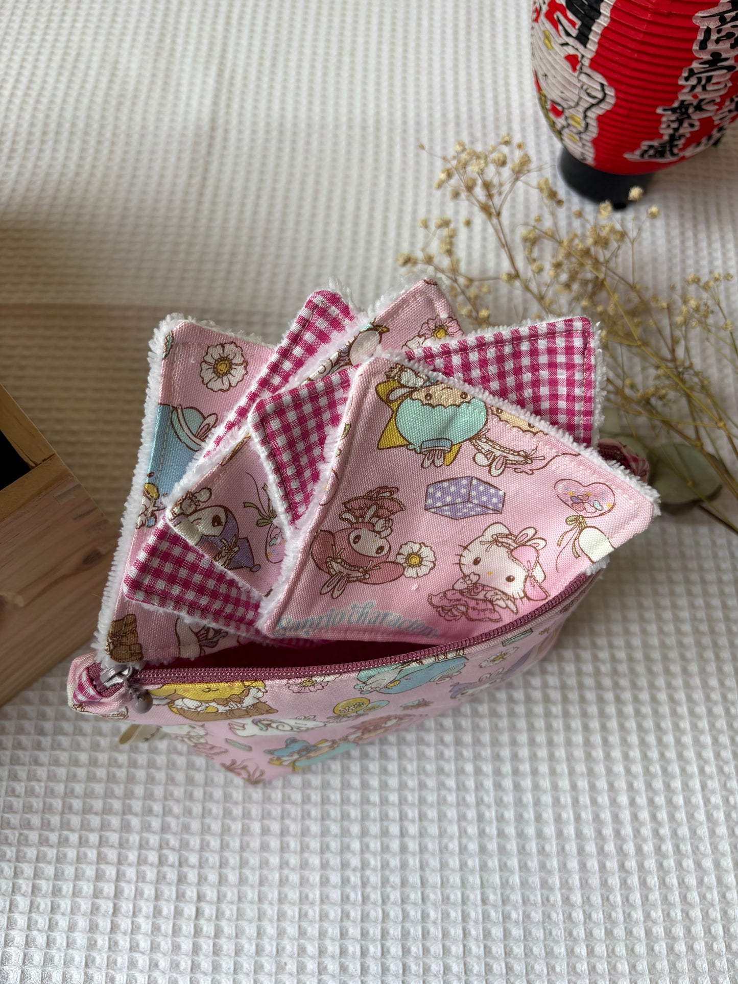 Neceser Hello Kitty and friends y sus 5 algodones
