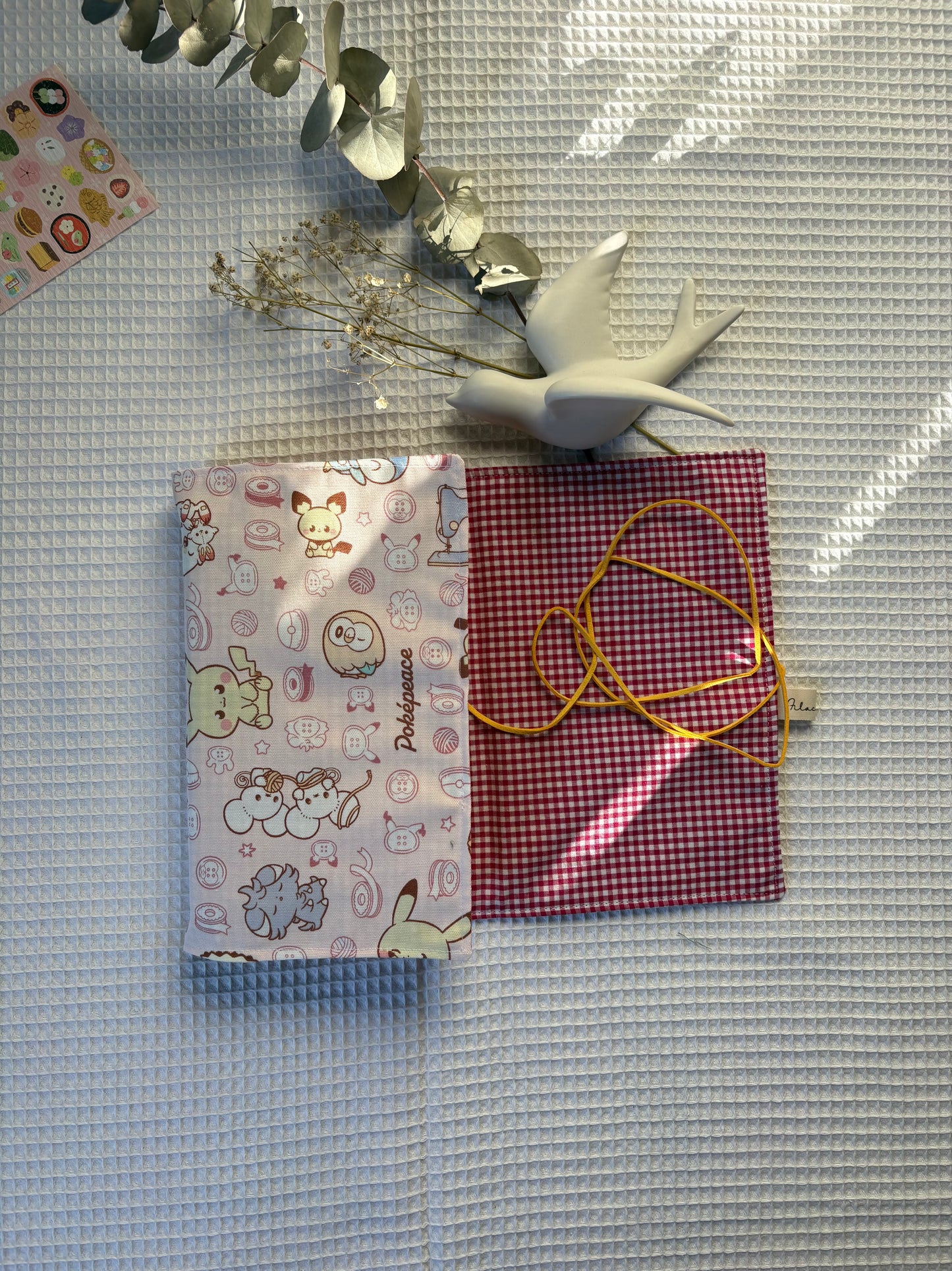 Funda para libros Pokemon rosa