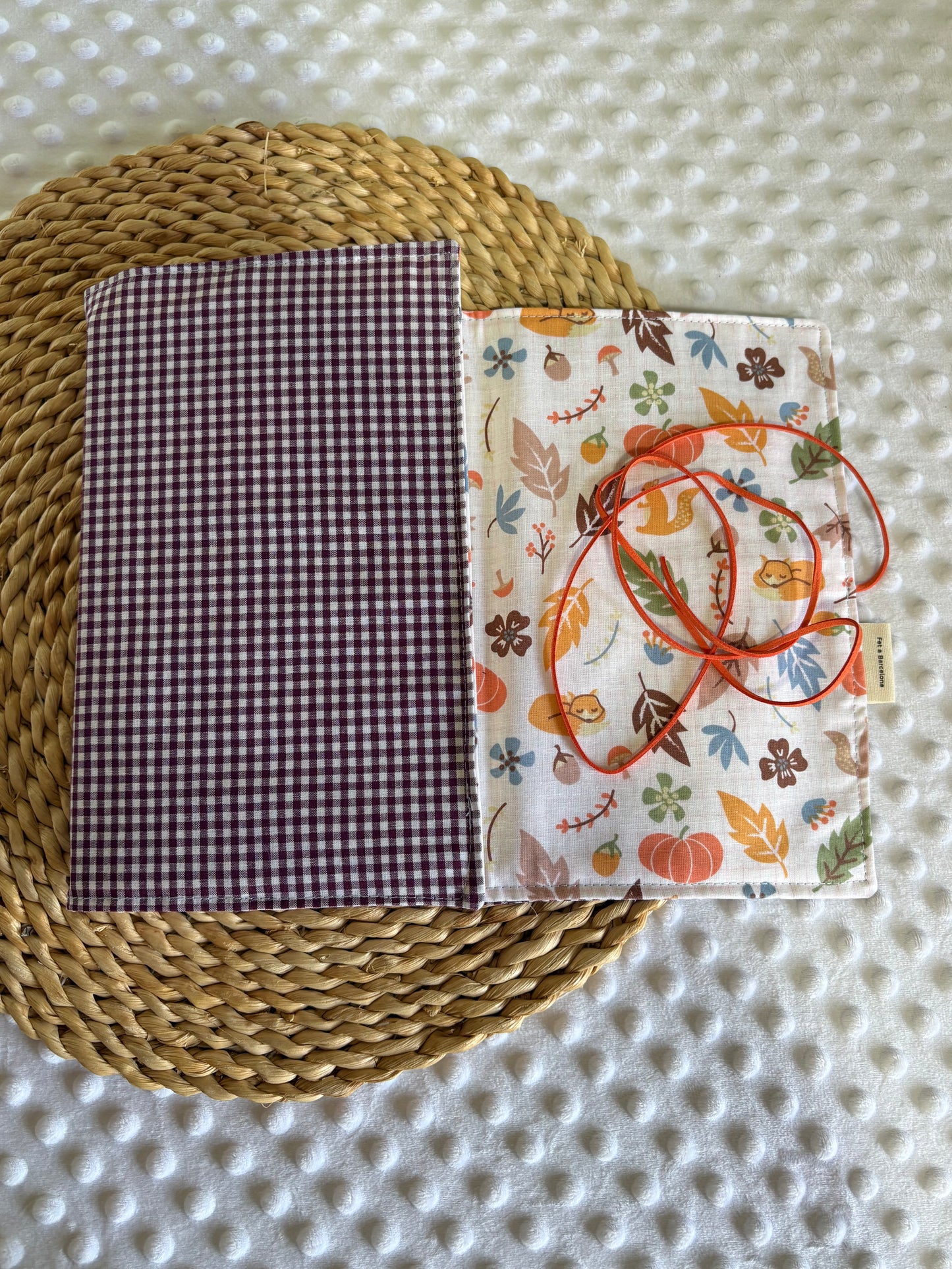 Funda para libros vichy otoño  - Hecho a mano en Barcelona