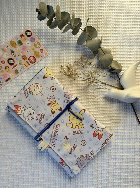 Funda de Libro Pokémon lila/azul – Tela Japonesa Oficial – Hecha a Mano