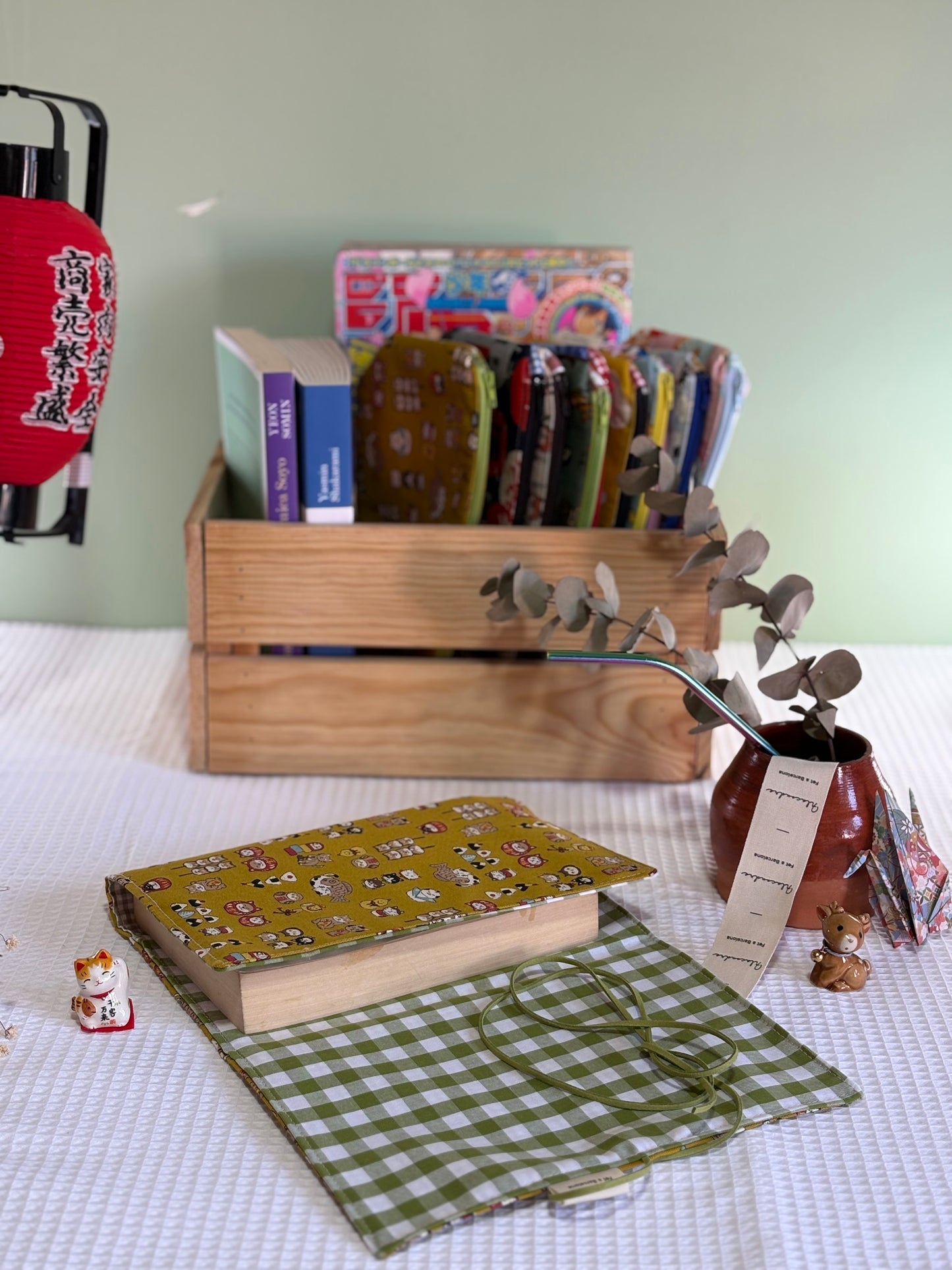 Funda de libro Gatos y perros con Tela Japonesa – Hecha a mano en Barcelona