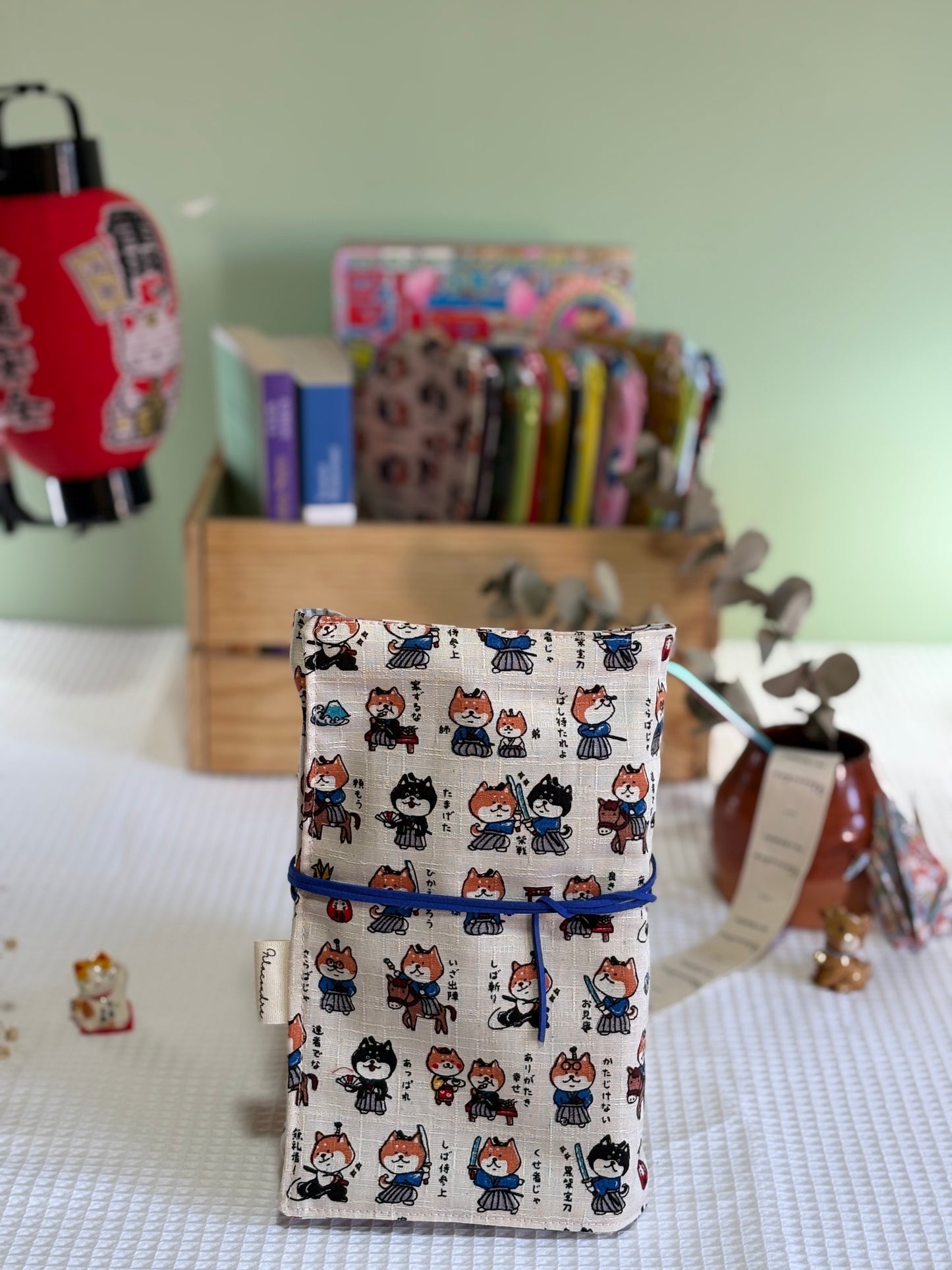 Funda de libro Shiba Samurai con Tela Japonesa – Hecha a mano en Barcelona