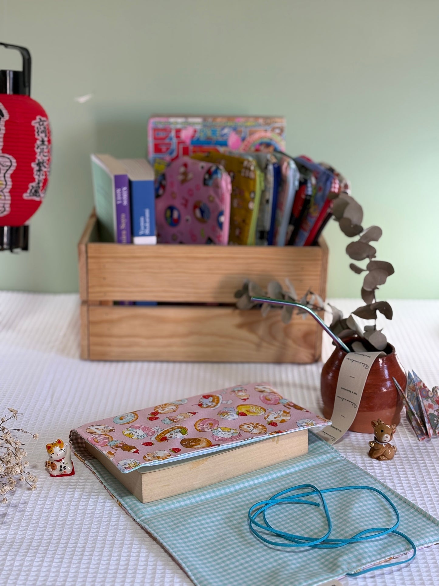 Funda de libro Sweets Neko con Tela Japonesa – Hecha a mano en Barcelona