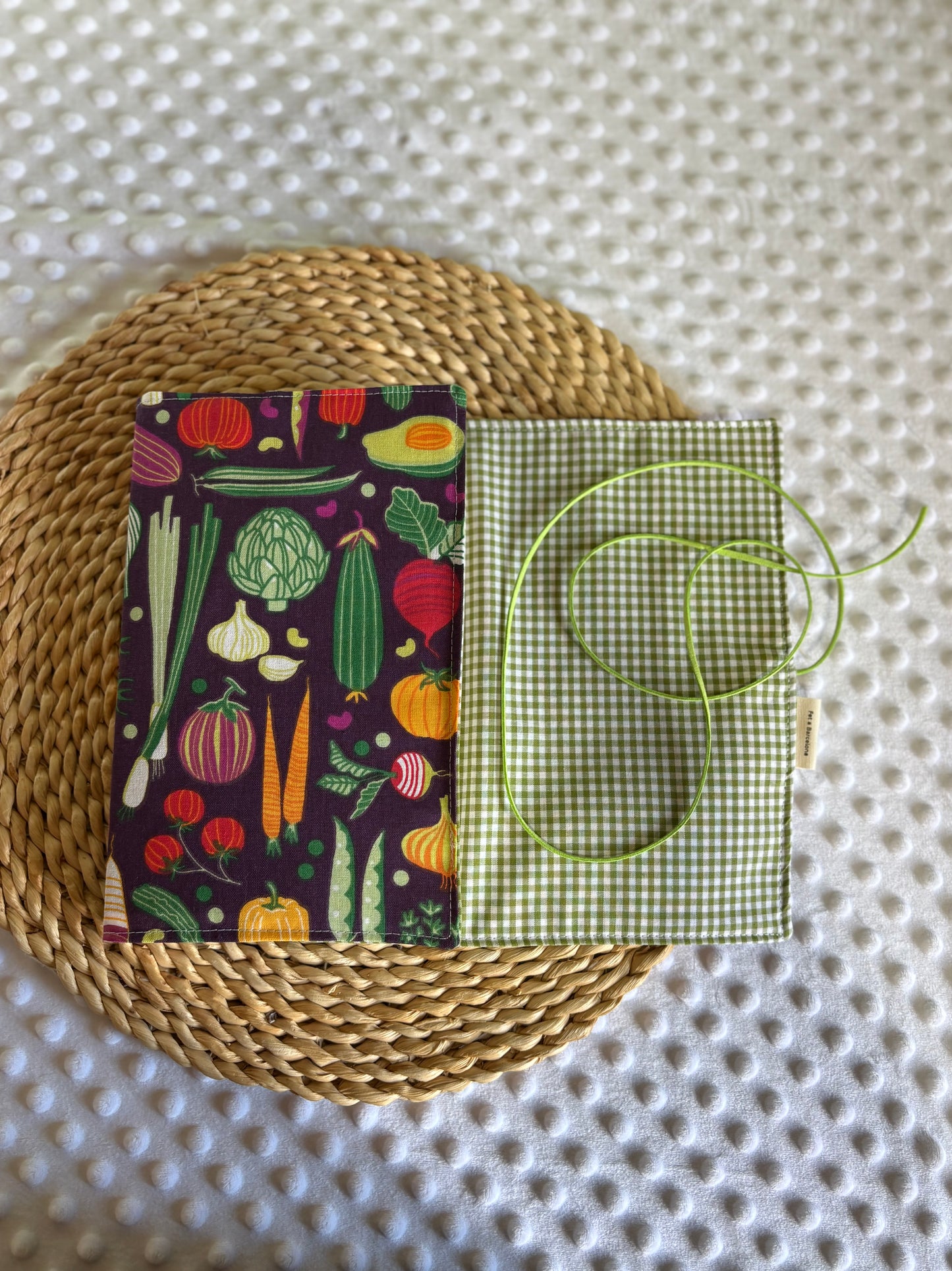 Funda para libros huerto  - Hecho a mano en Barcelona