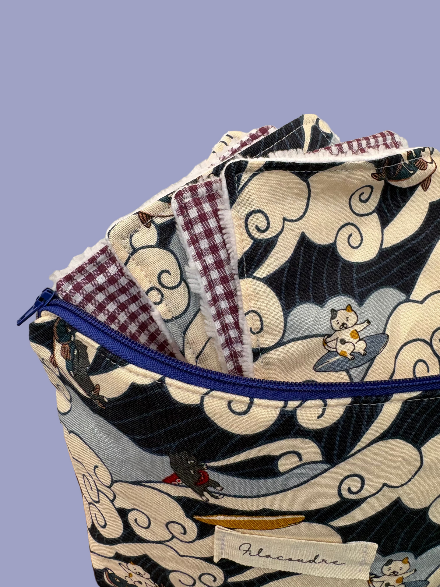 Neceser Cat Surfing Navy con sus 5 algodones