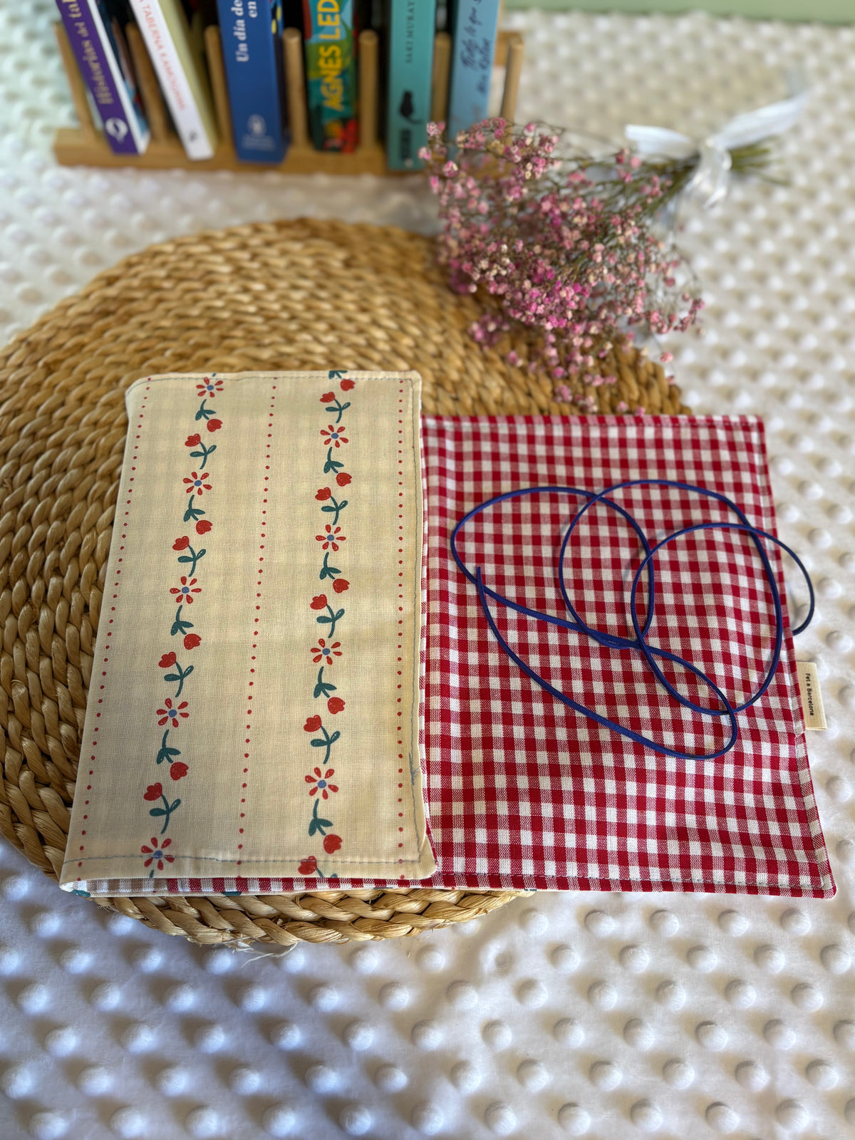 Funda para libros rosas  – Hecha a mano en Barcelona