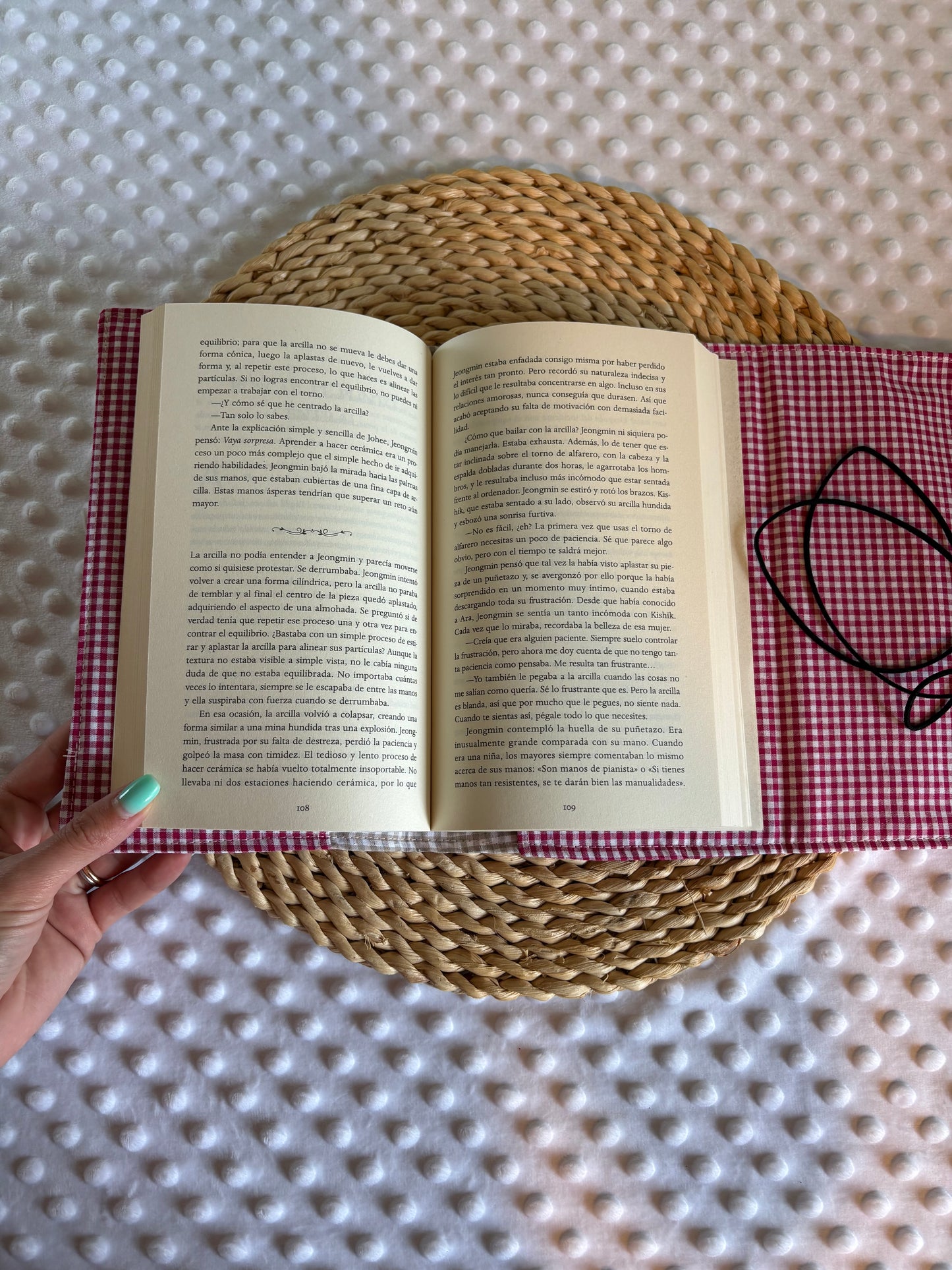 Funda para libros tetas - girl power  - Hecho a mano en Barcelona
