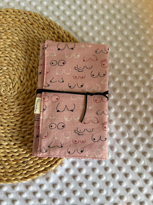 Funda para libros tetas - girl power  - Hecho a mano en Barcelona