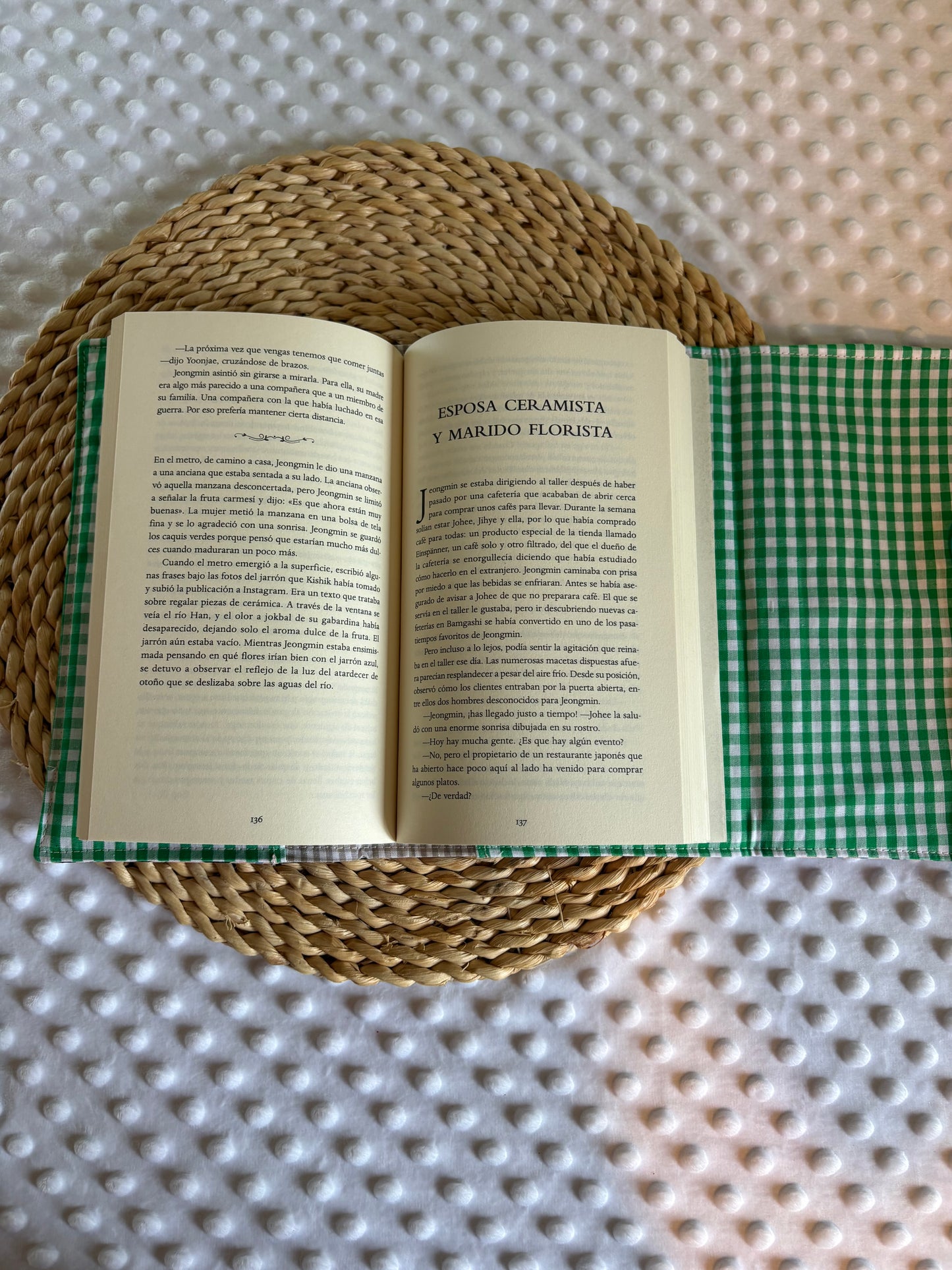 Funda para libros prismatica  - Hecho a mano en Barcelona