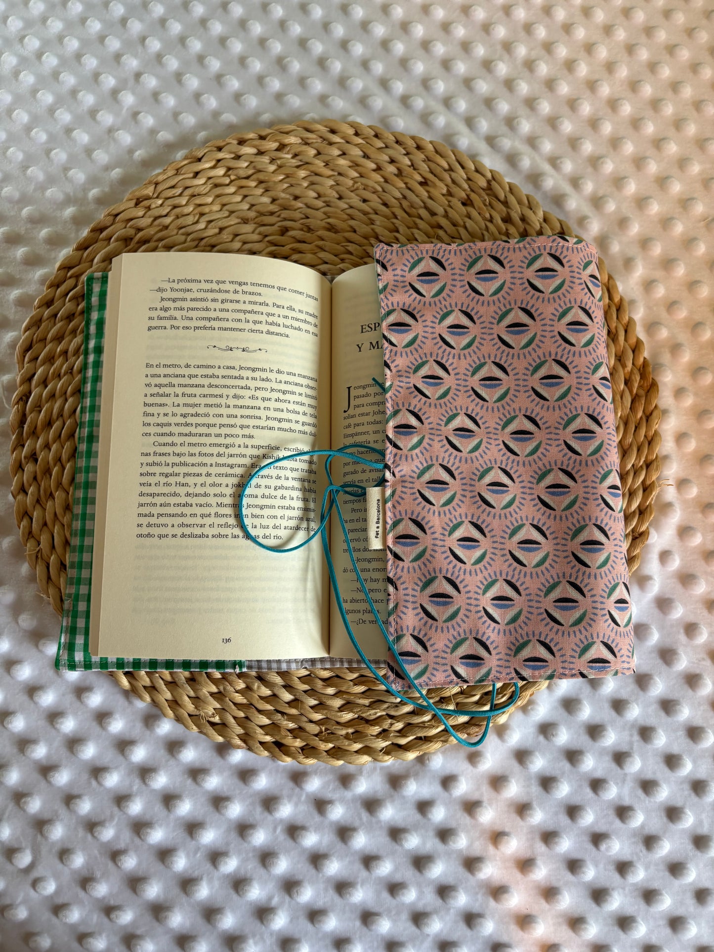 Funda para libros prismatica  - Hecho a mano en Barcelona