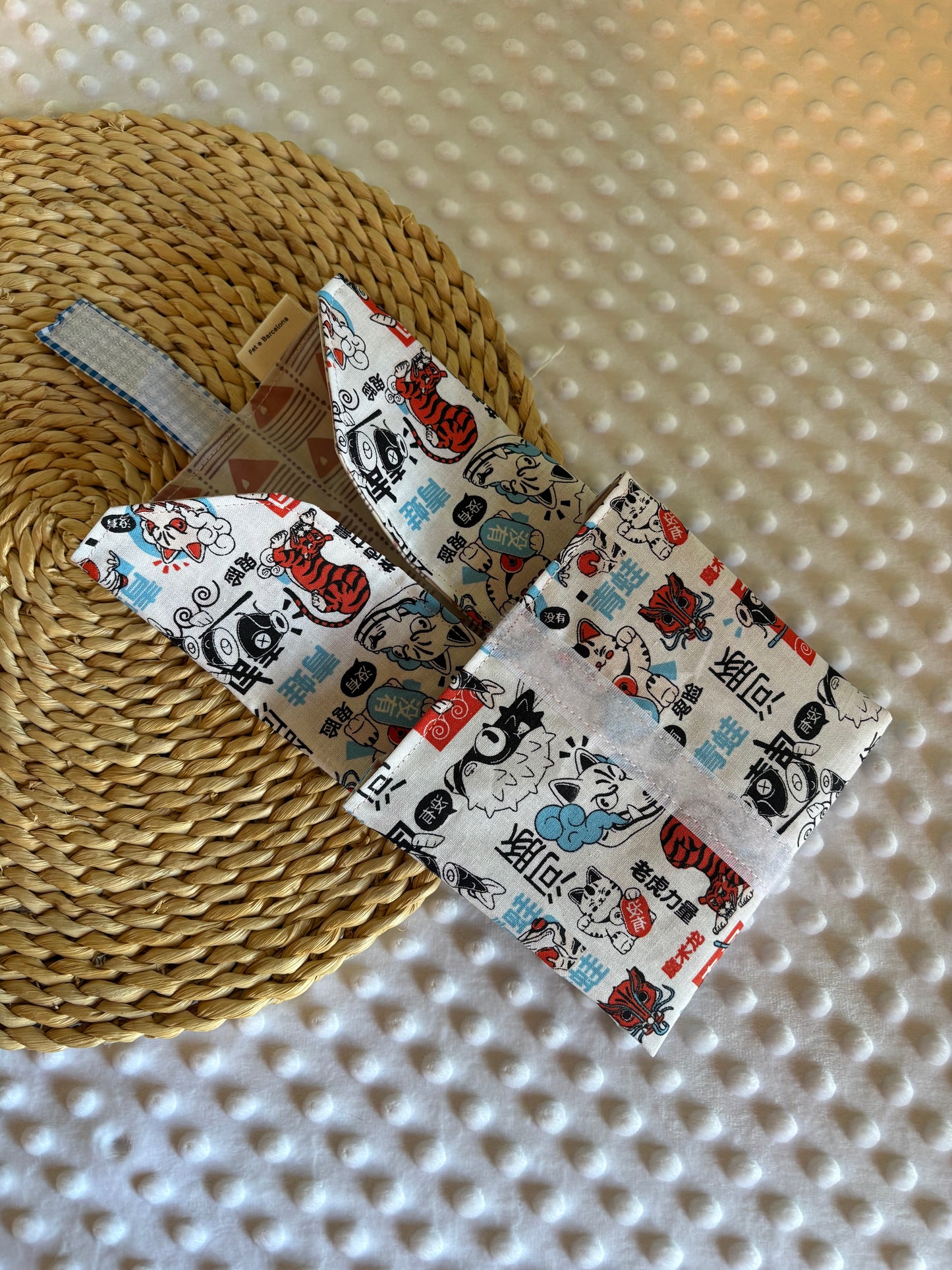 Funda bocadillo Neki azul rojo
