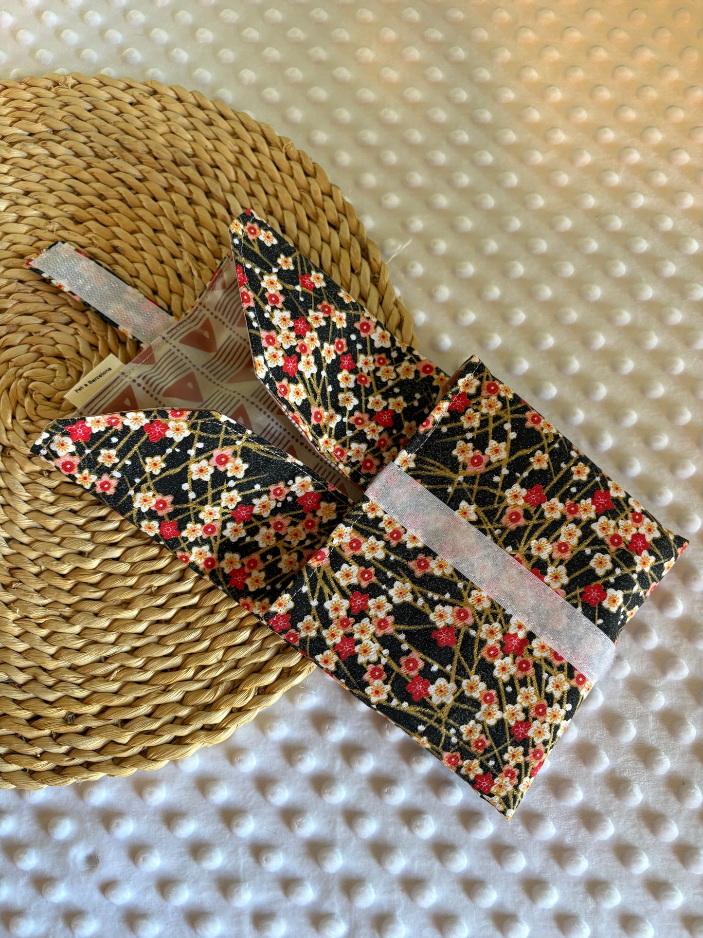 Funda bocadillo flores de japon