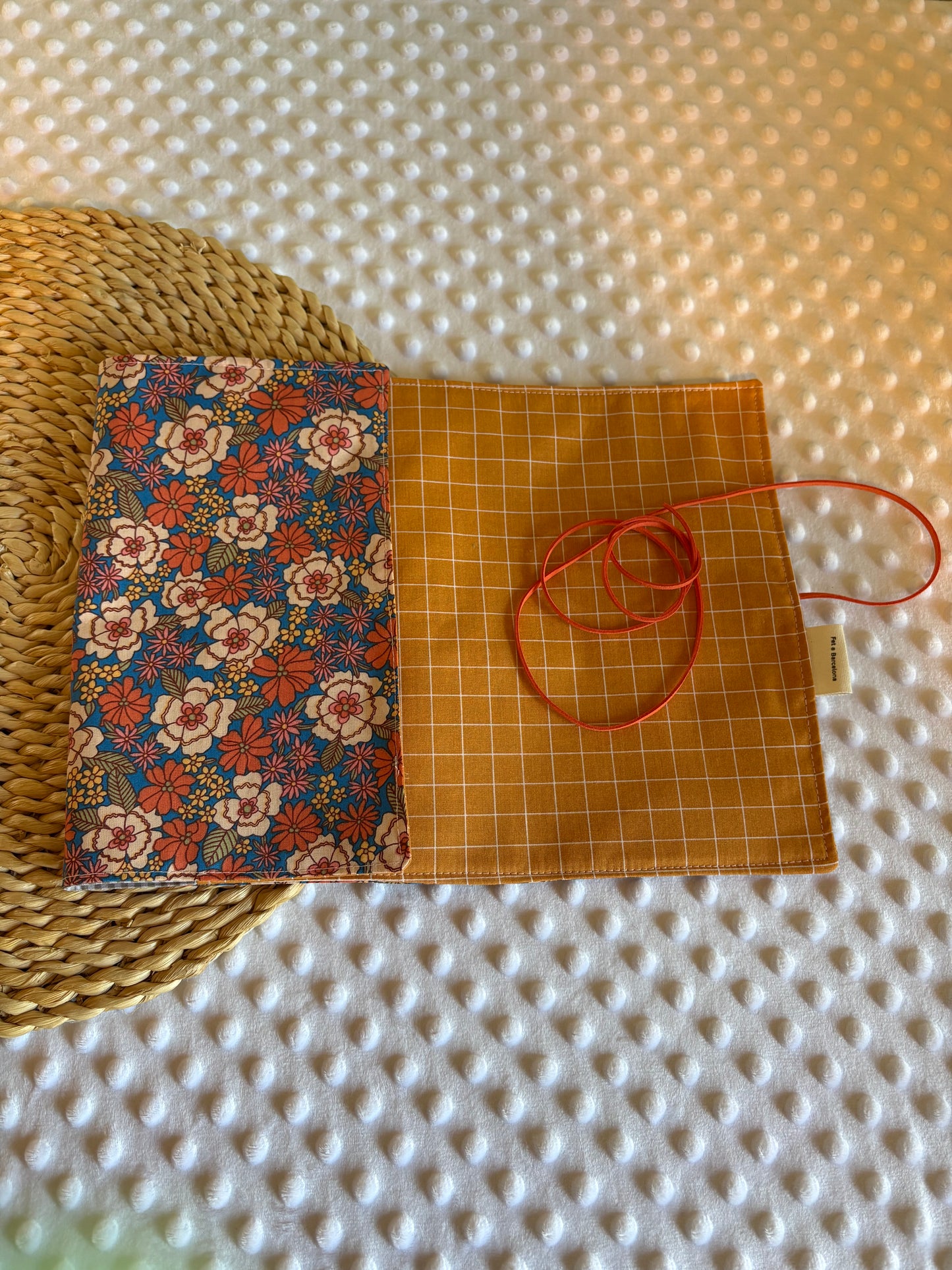Funda para libros flores vintage  - Hecho a mano en Barcelona