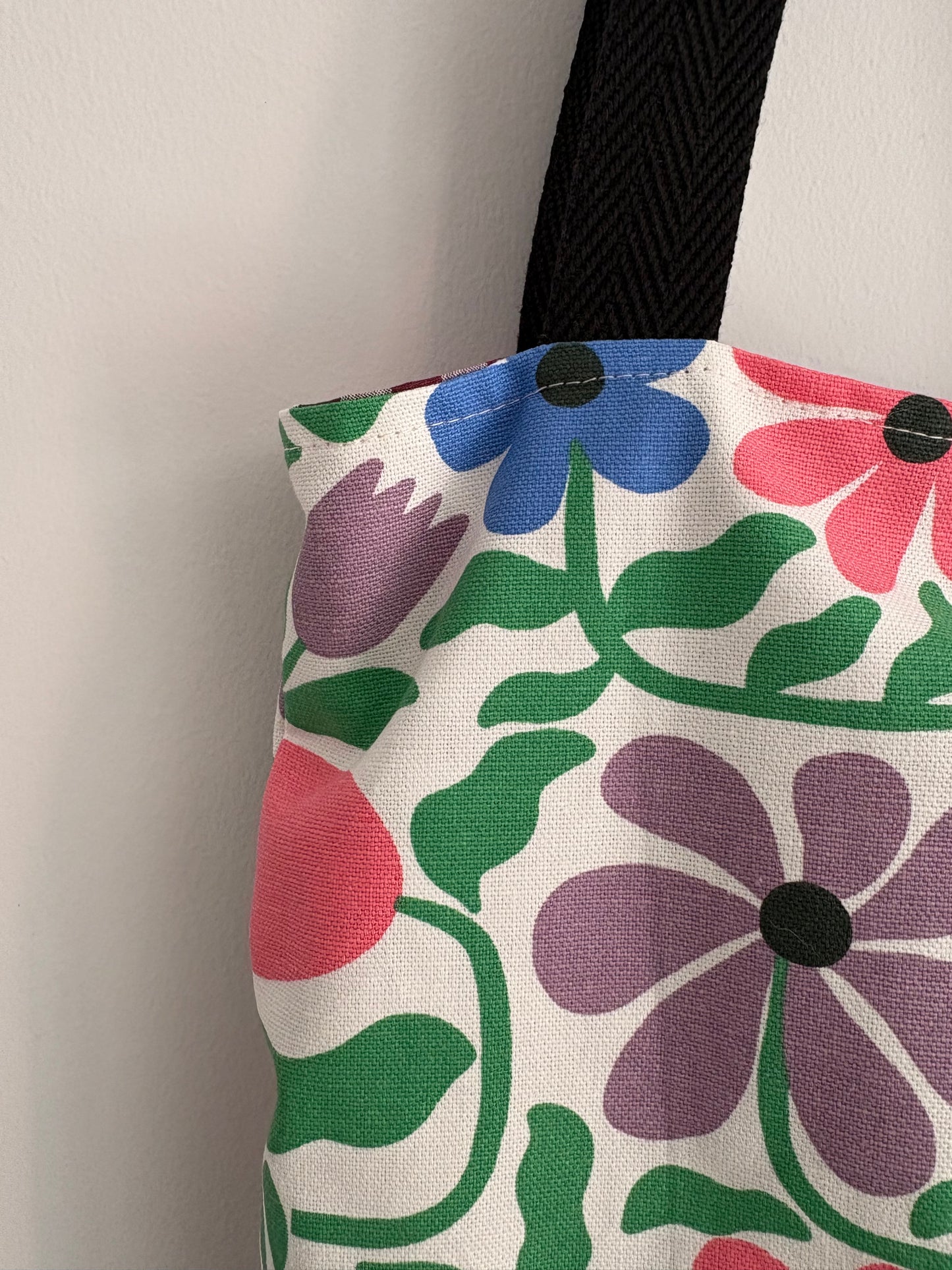 Tote bag de algodón con neceser extraíble flores lilas - hecho a mano