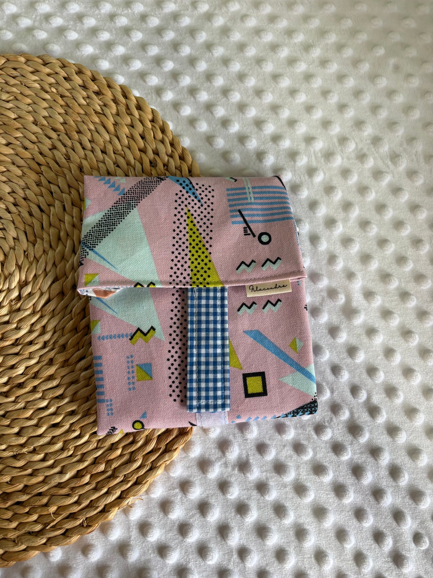 Funda bocadillo geometria